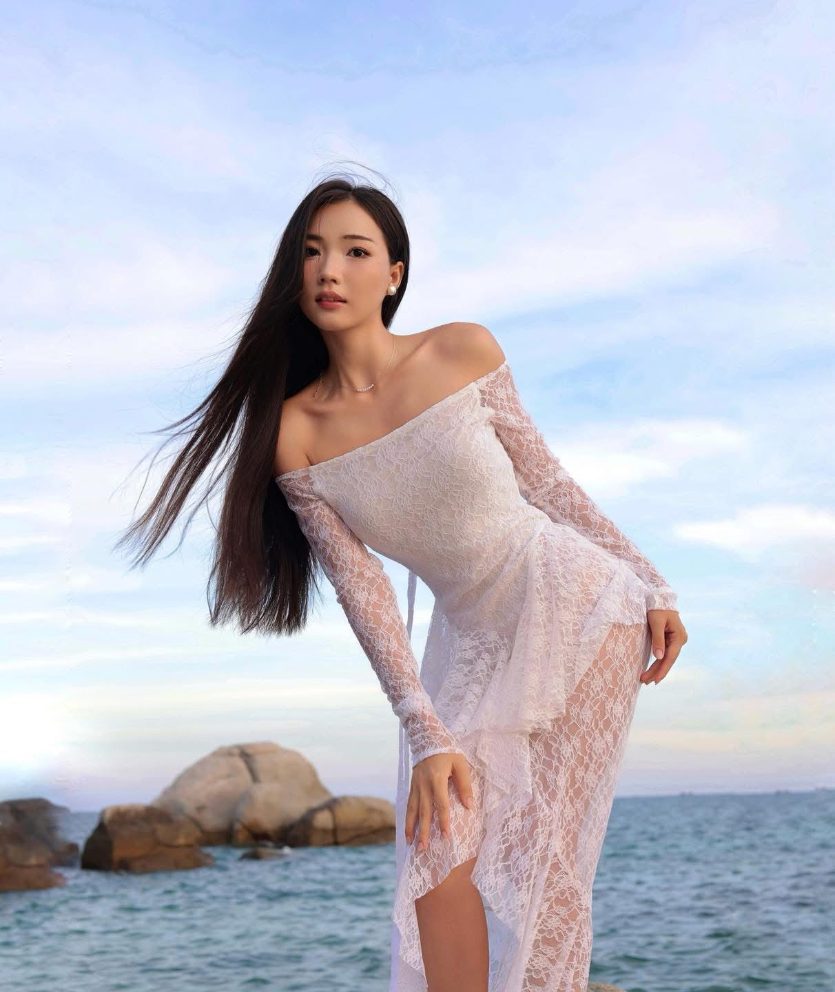 Chan.closet Natasha Dress