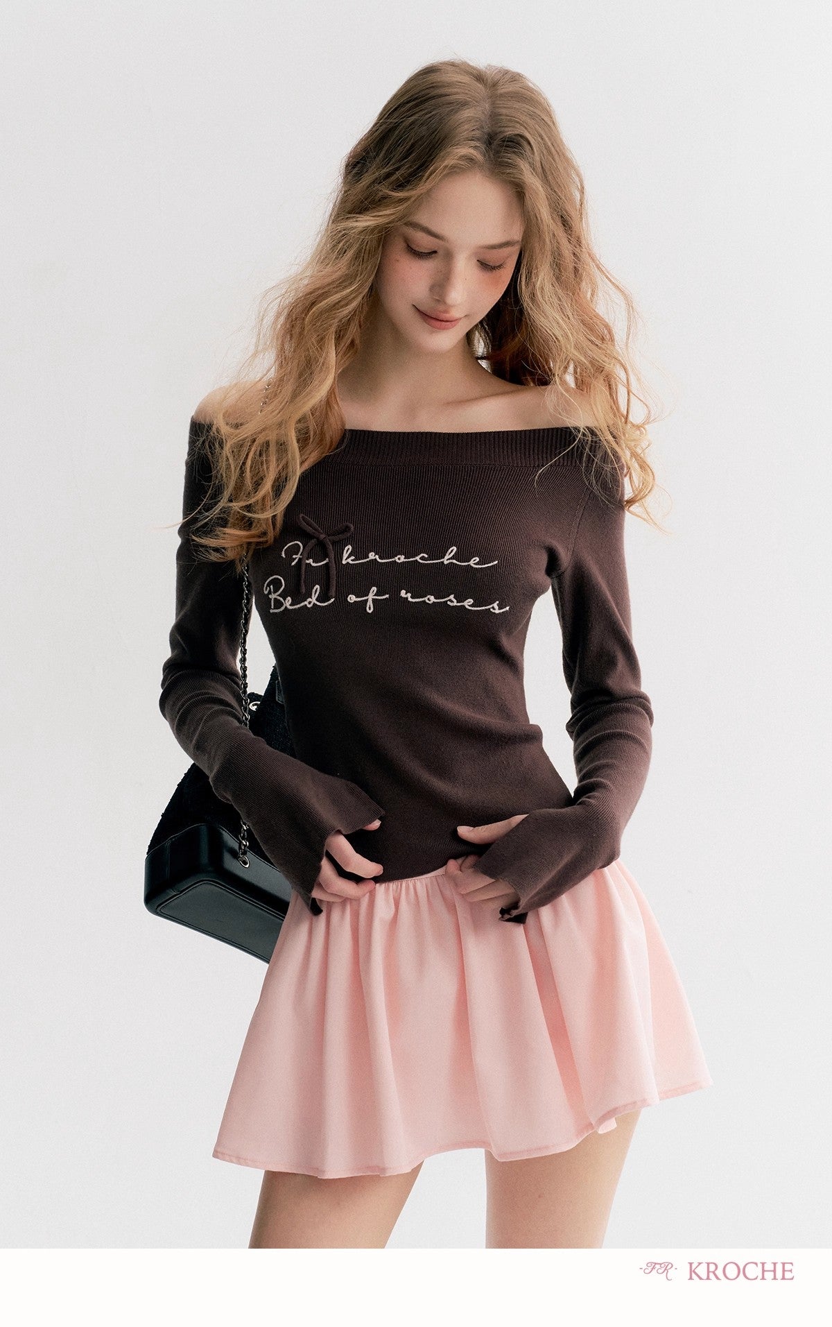 Kroche Reversible Neck Slim-Fit Long-Sleeve Knit Top(2 color)