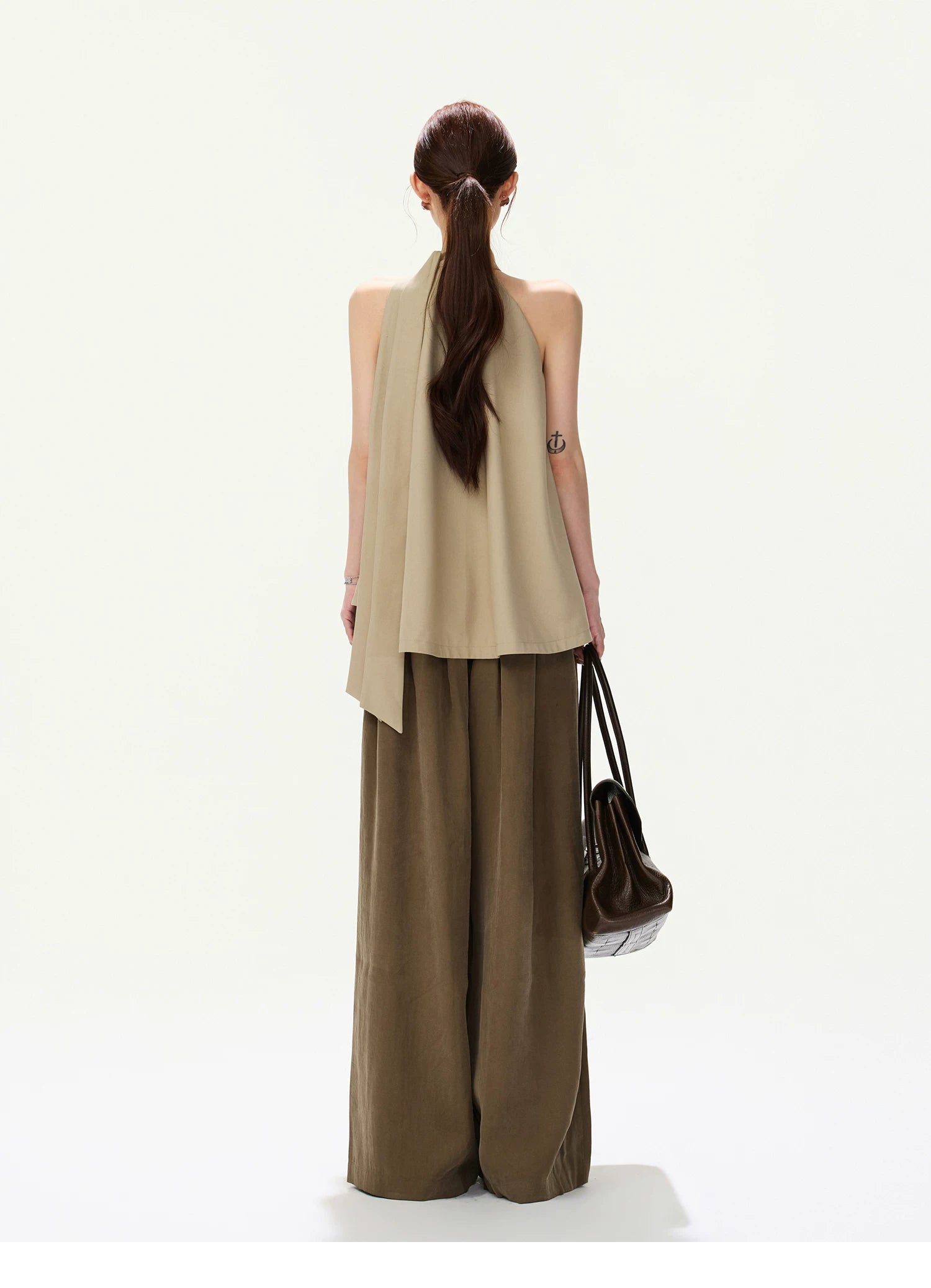 CYNR Sleeveless Halter Tank Top