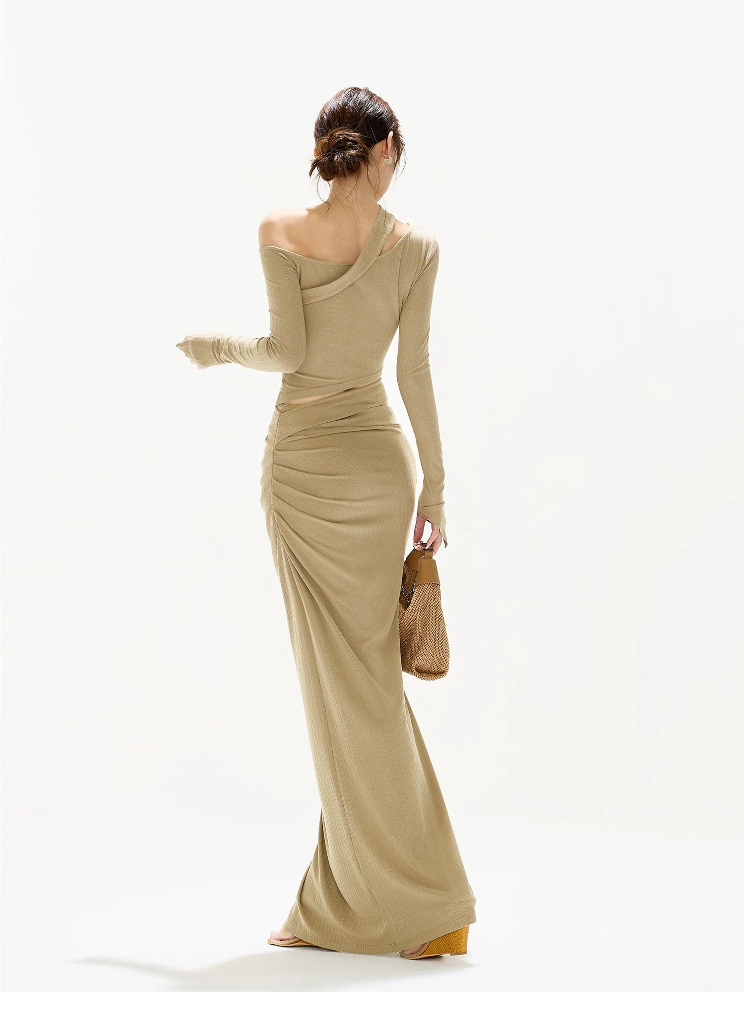 CYNR Slanted shoulder slim fit top + hollowed out long skirt