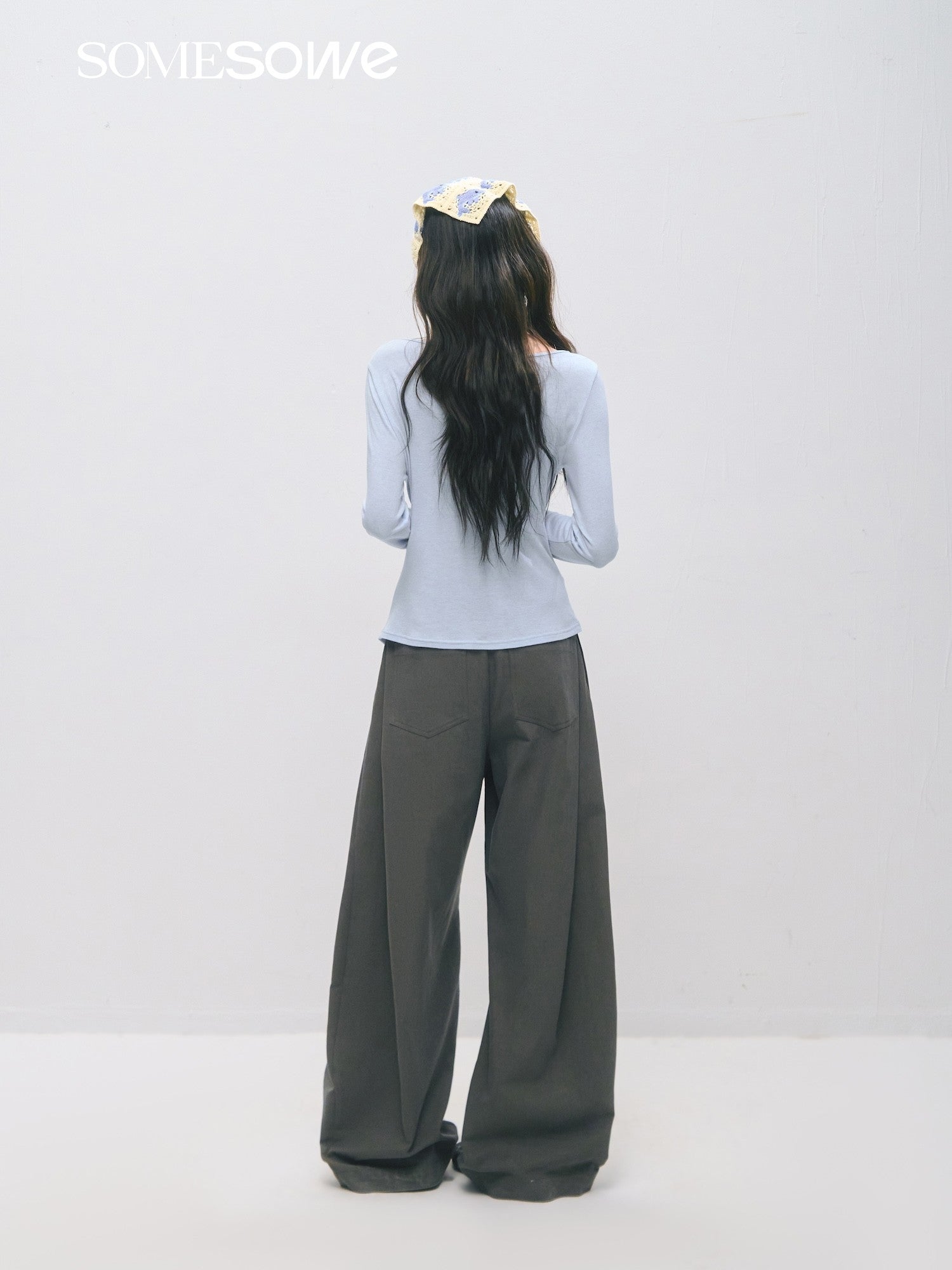 SOMESOWE S2509021 Fake Two Swinging Collar Waist Long Sleeve T-shirts