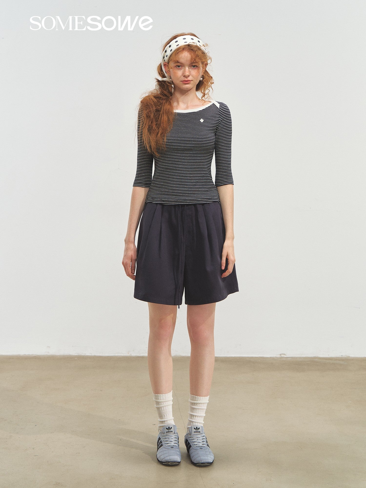 SOMESOWE S2508154 Envelope collar mid sleeve striped T-shirt