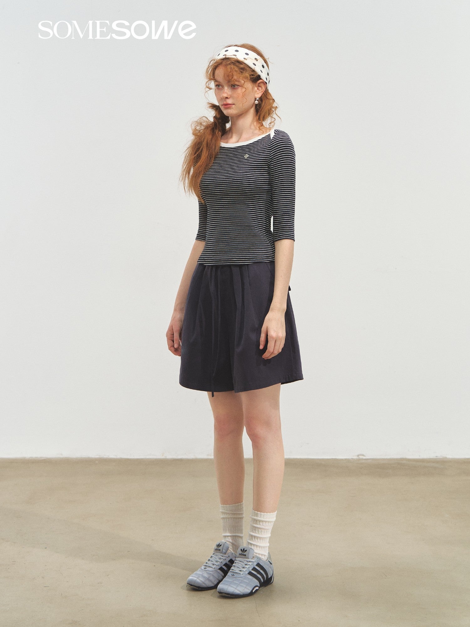 SOMESOWE S2508154 Envelope collar mid sleeve striped T-shirt
