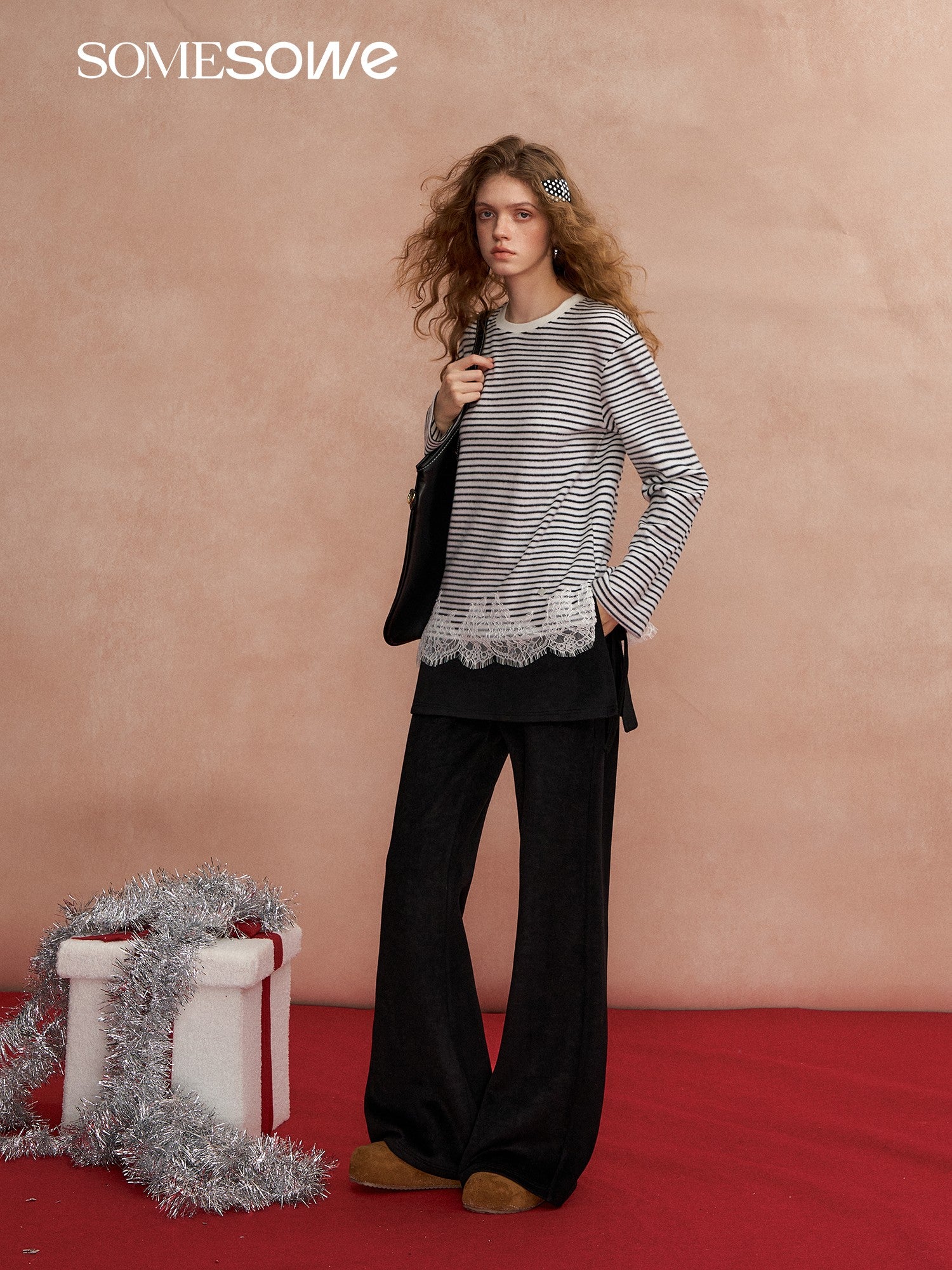 SOMESOWE S2508297 Lace patchwork velvet striped long sleeved T-shirt