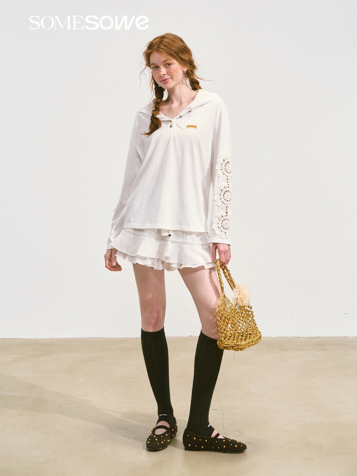SOMESOWE S2508091 Hollow lace hooded T-shirt
