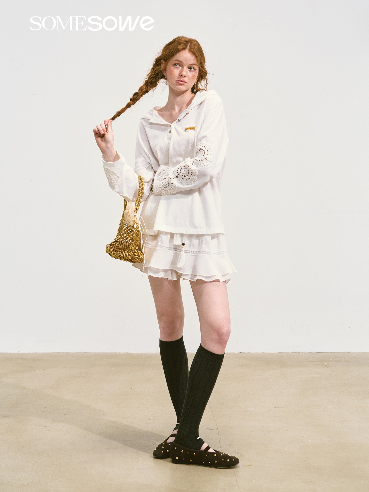SOMESOWE S2508091 Hollow lace hooded T-shirt