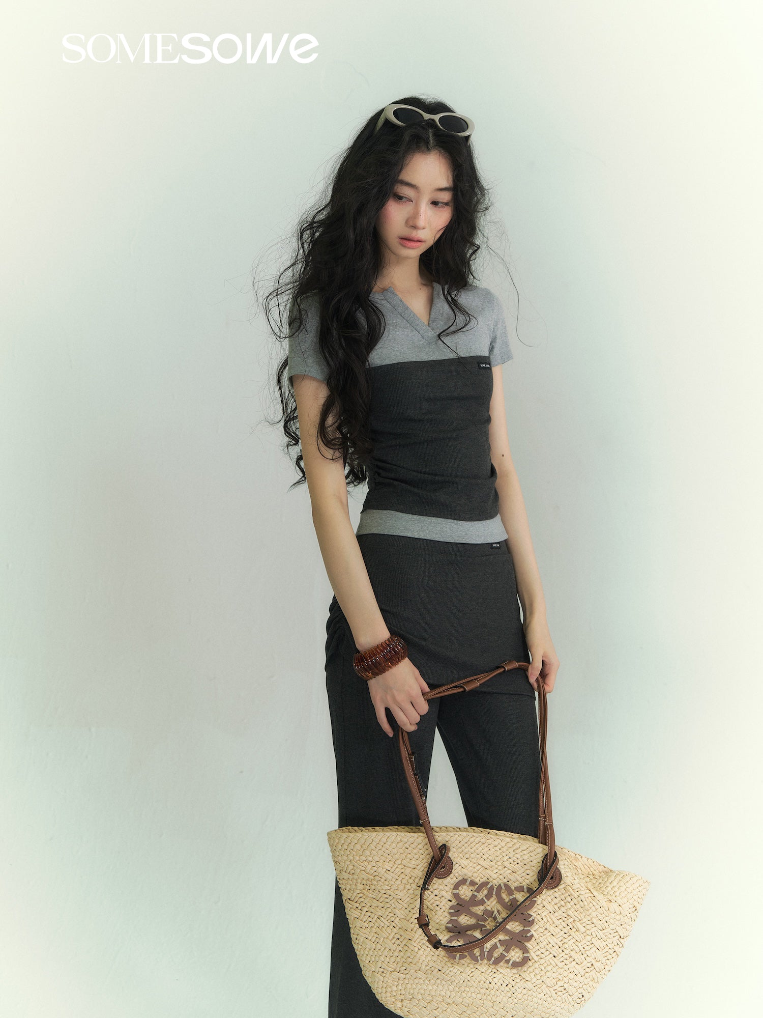 SOMESOWE S2609063&S2609064 Fake two piece strapless fake V-neck short sleeves + pants
