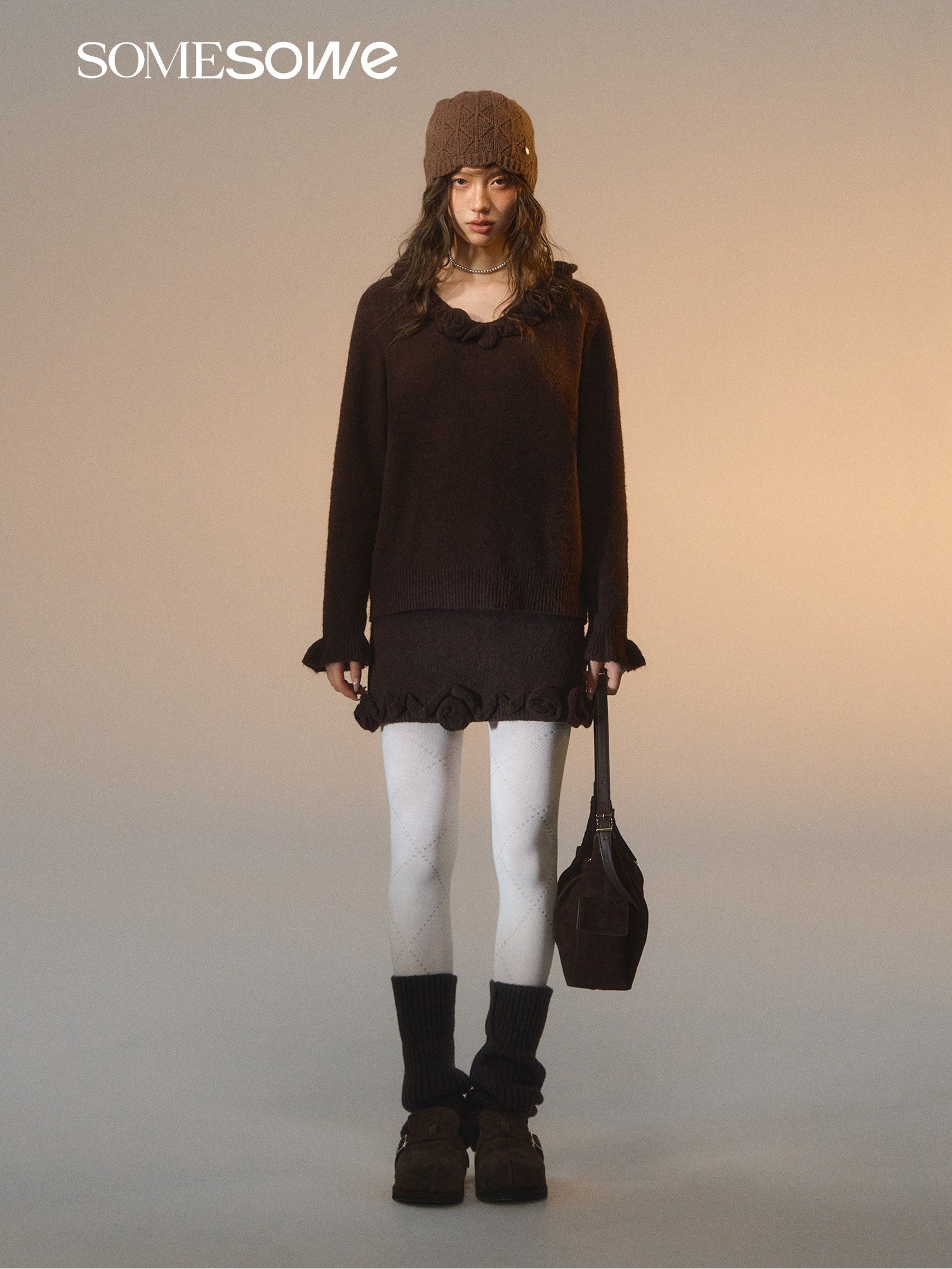 SOMESOWE S2508280&S2508281 Rose V-neck long sleeved sweater + skirt set