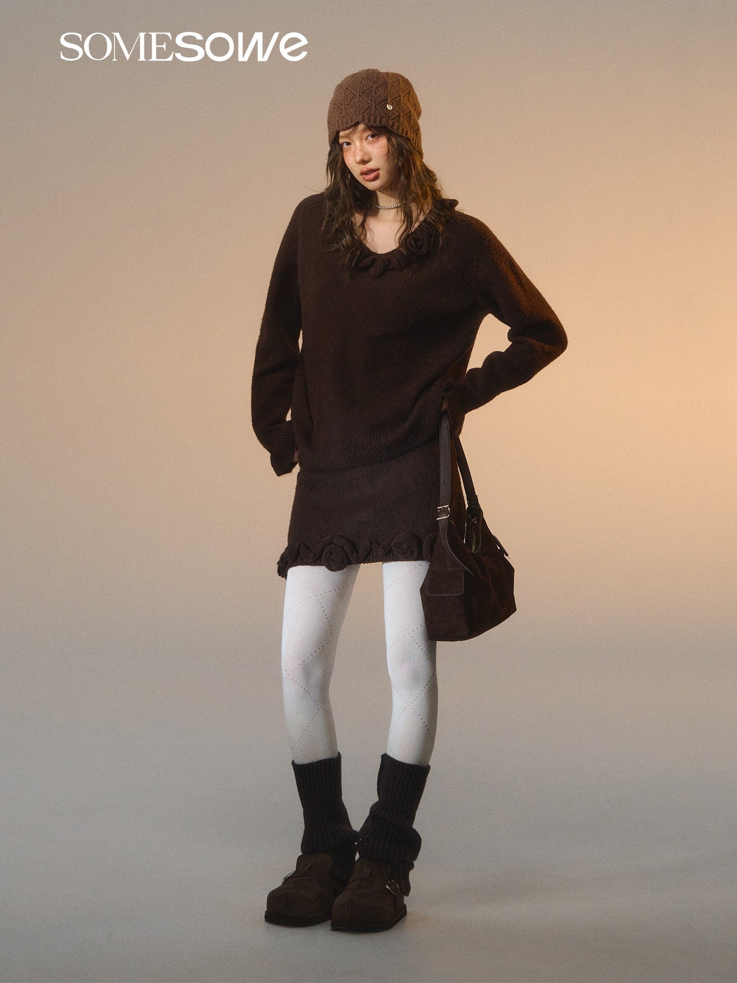 SOMESOWE S2508280&S2508281 Rose V-neck long sleeved sweater + skirt set