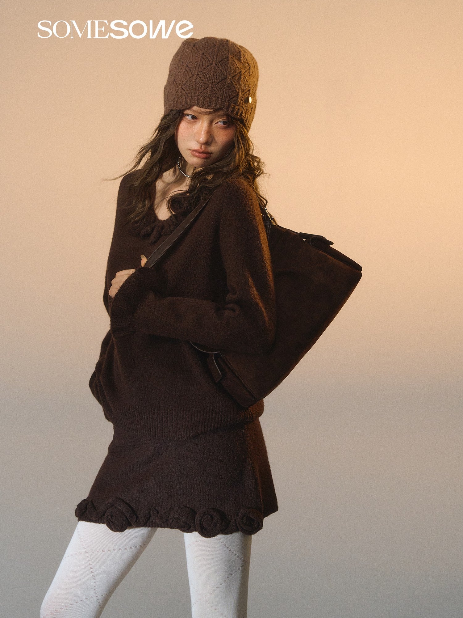 SOMESOWE S2508280&S2508281 Rose V-neck long sleeved sweater + skirt set