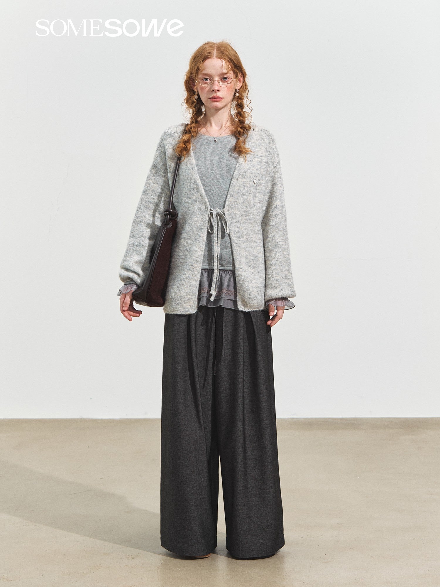 SOMESOWE S2508234 Lace up V-neck cardigan