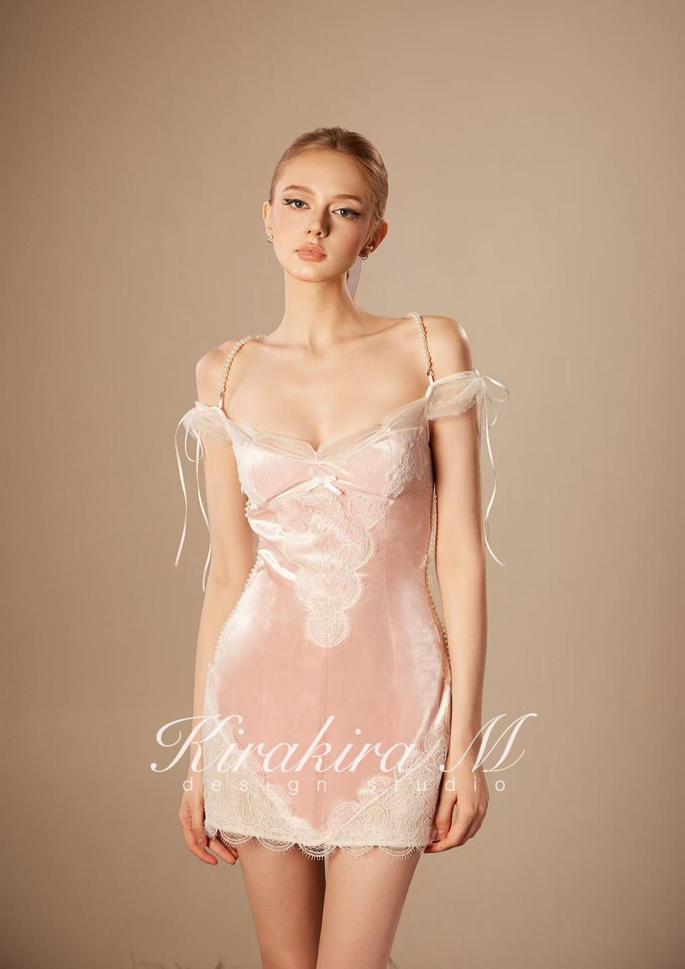 Kirakira.M K121150 "Wonderlust" Pick velvet with lace dress