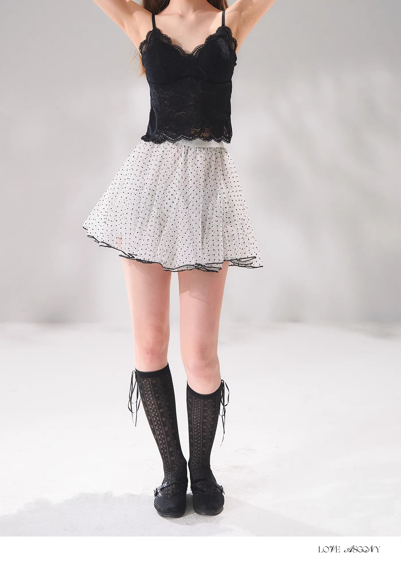 AsGony ASG26054 Polka dot fluffy mesh short skirt