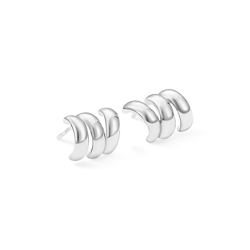 ARSIS Three ring temperament earrings