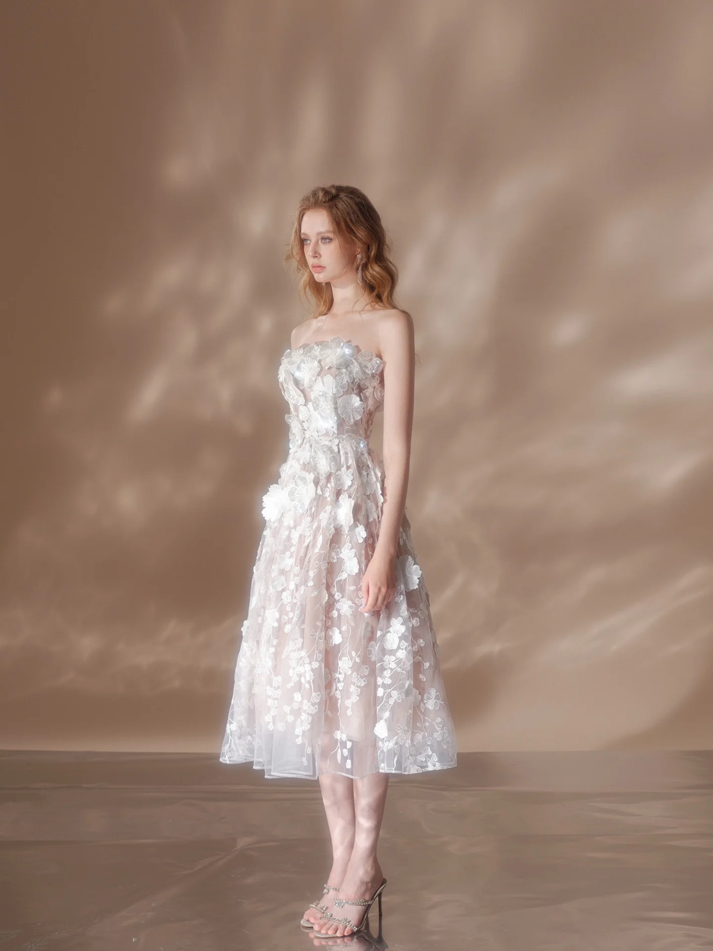 IN-STOCK wardrobes by chen white flower bodice dress