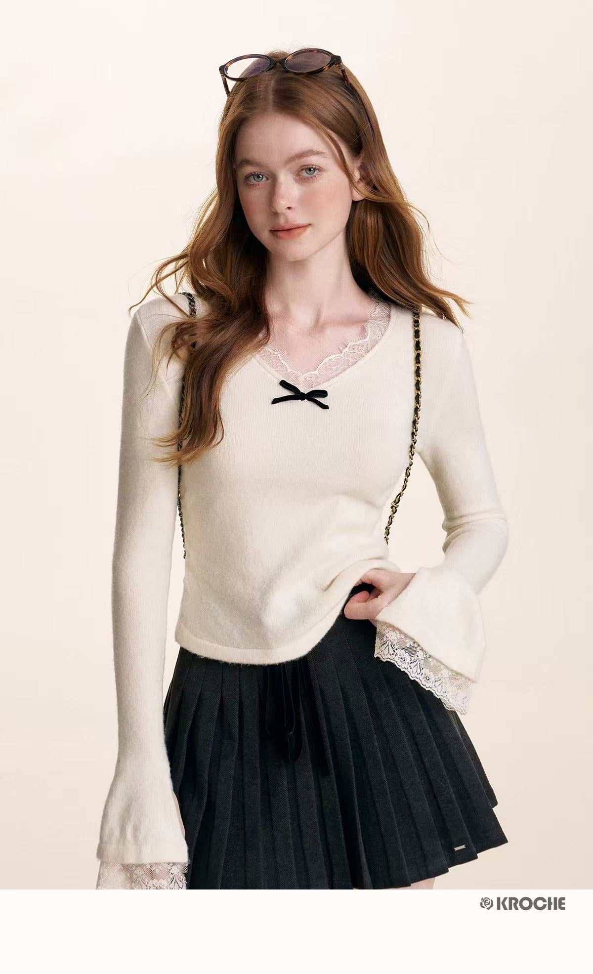 Kroche V-nece Lace Knitted Shirt (2color)