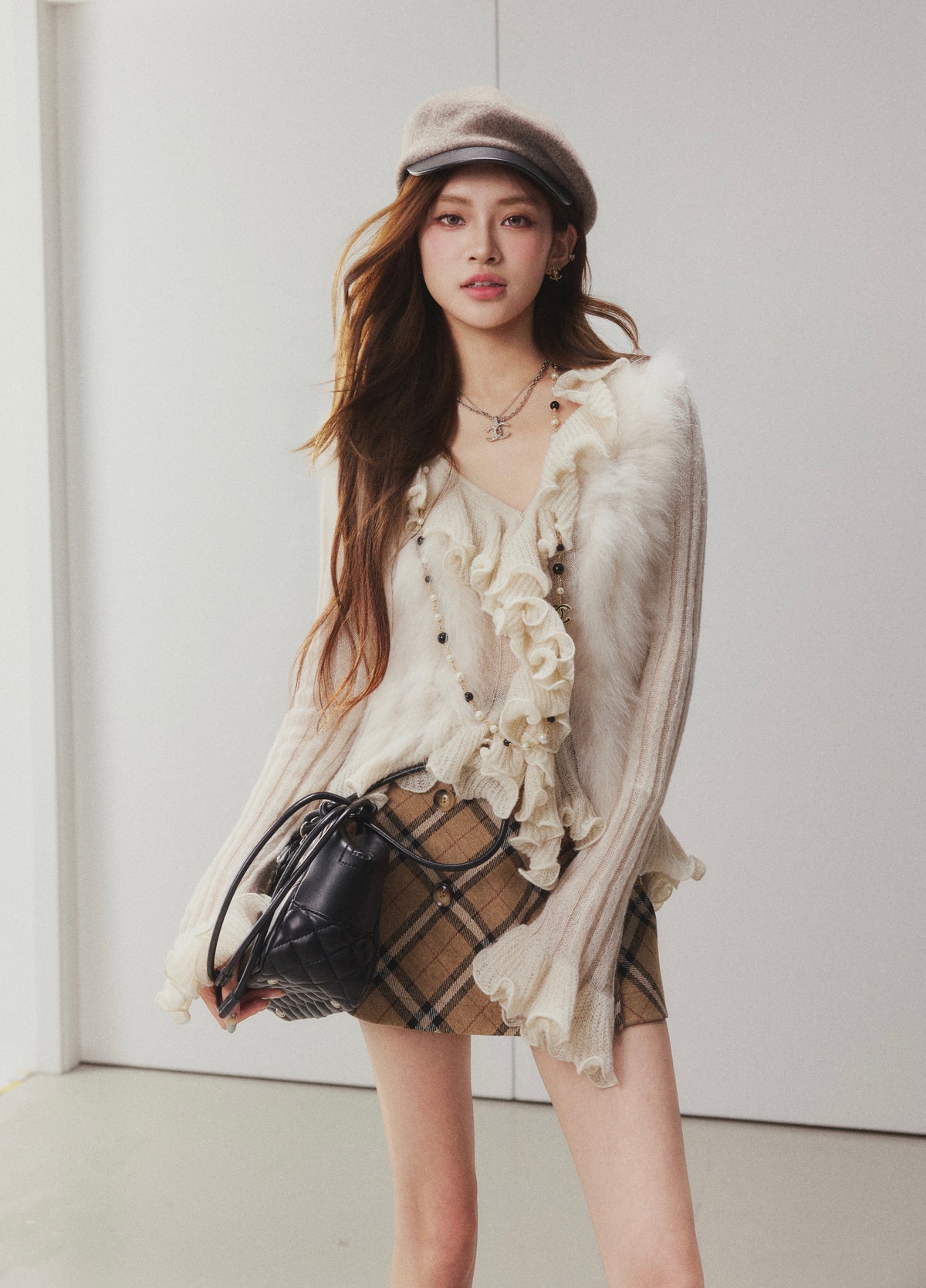OTEBANBASS Ote260911 Ruffled Fox Fur Trim Knit Sweater