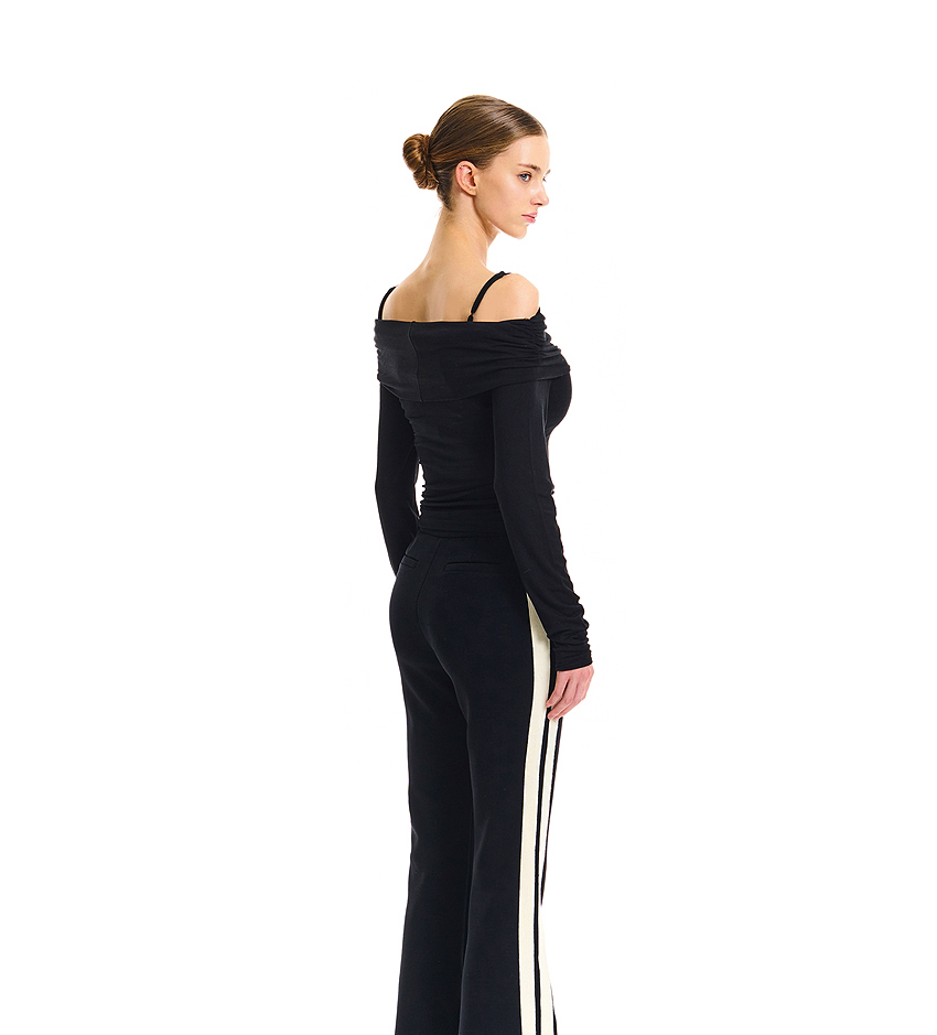 Guse Off-shoulder top(3color)