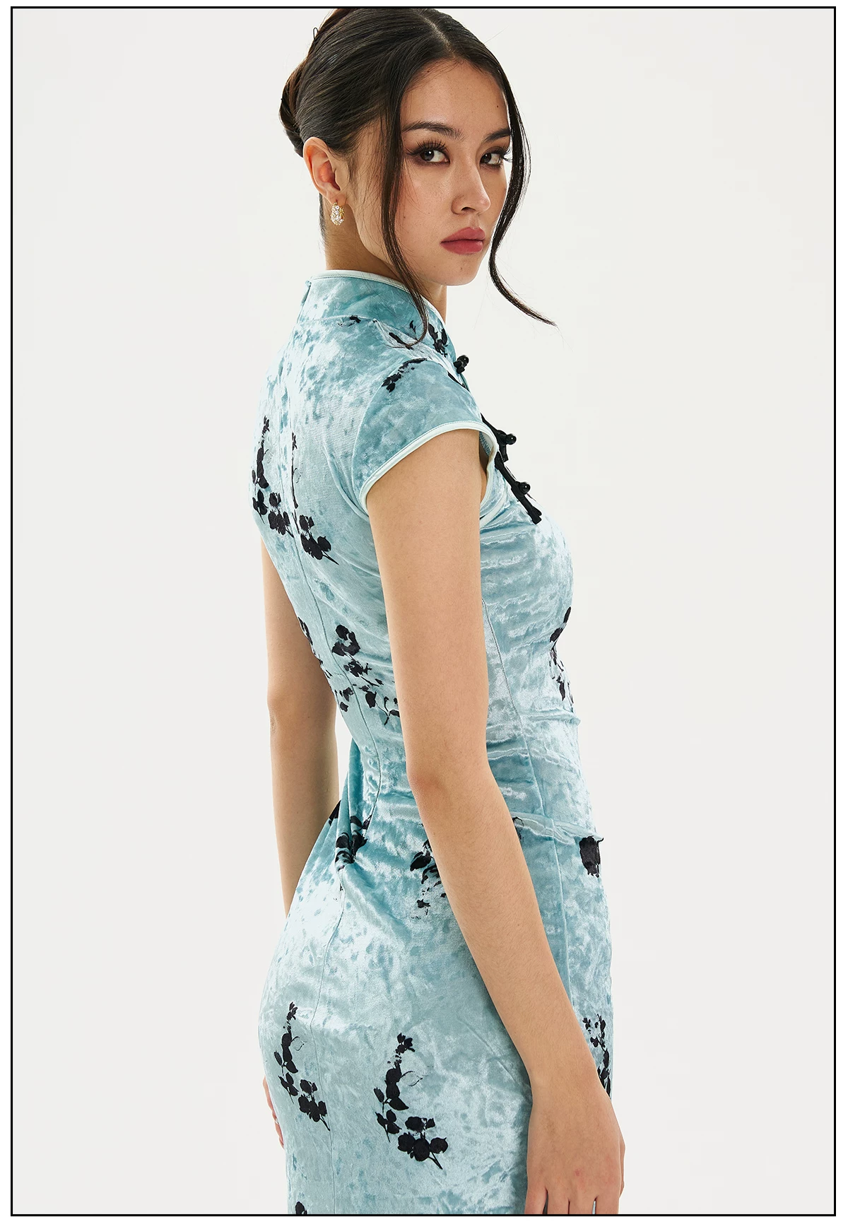 FIND YA WINGS Jade Green Mandarin Midi Cheongsam