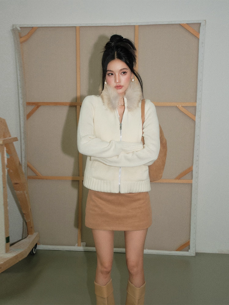 OLIVIA DUO DWT25423 Fur-Collar Top and Belted Brown Culottes Set