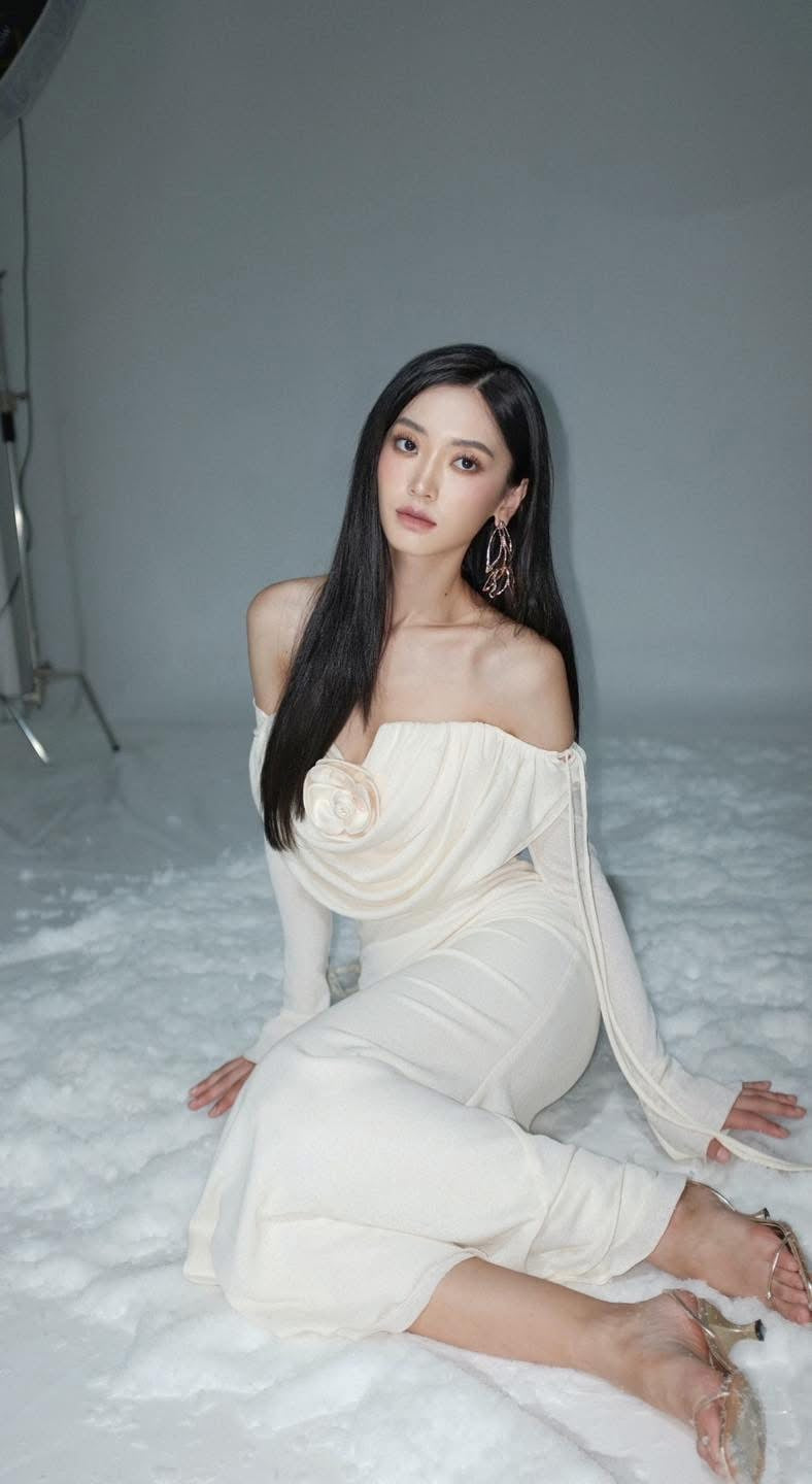 OIA Pamela Dress-white