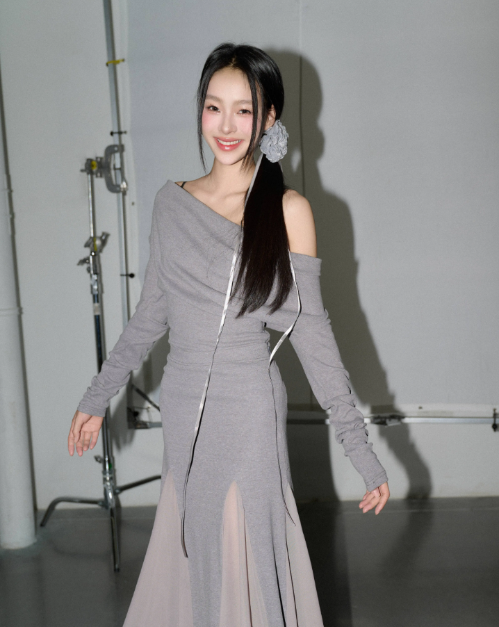 OLIVIA DUO Mermaid Hem Off-Shoulder Mesh Dress Set