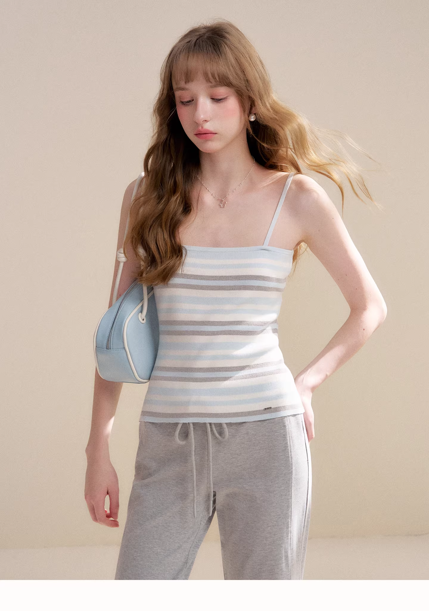 Kroche KZY2064 Long sleeved knitted cardigan + striped camisole