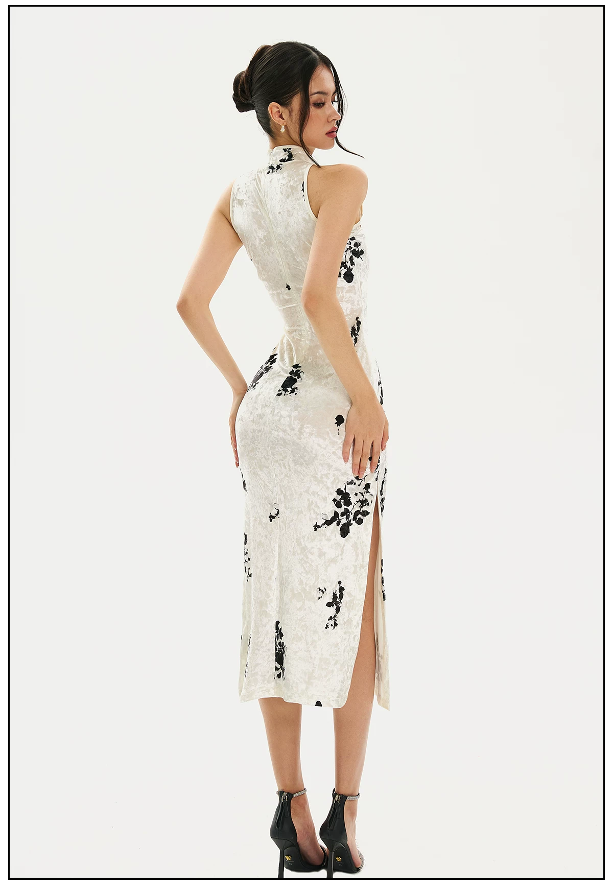 FIND YA WINGS Ink Wash Velvet Midi Cheongsam