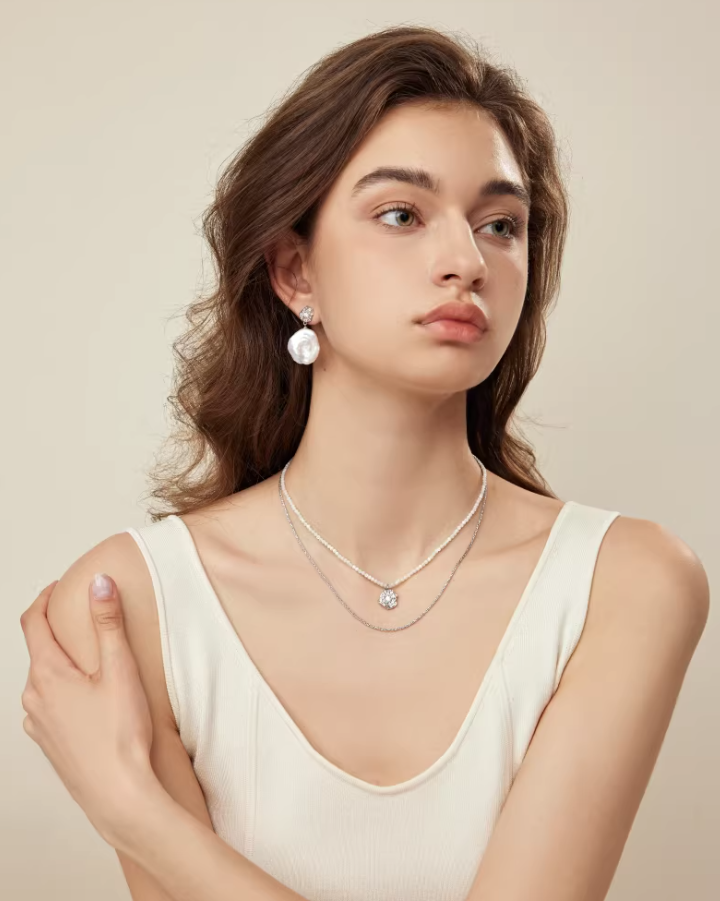ARSIS Flower stamen pendant necklace