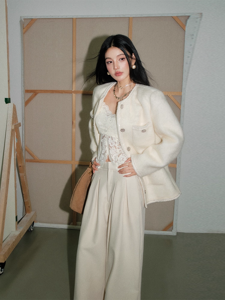 OLIVIA DUO DWT25418 Oversized Straight-Line White Bouclé Jacket