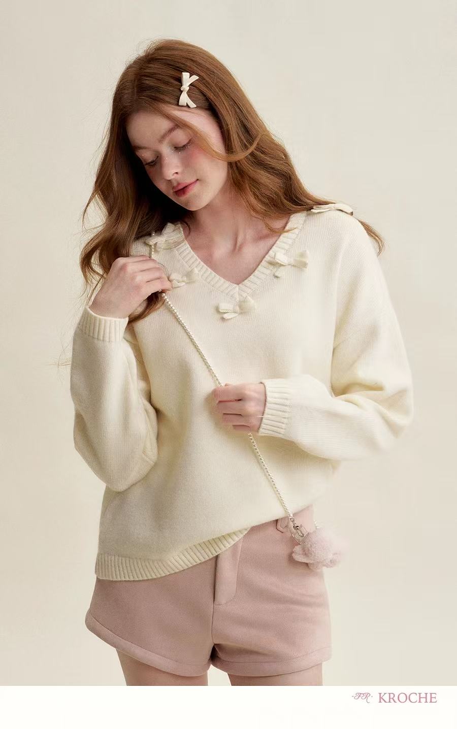 Kroche Bow tie V-neck loose sweater