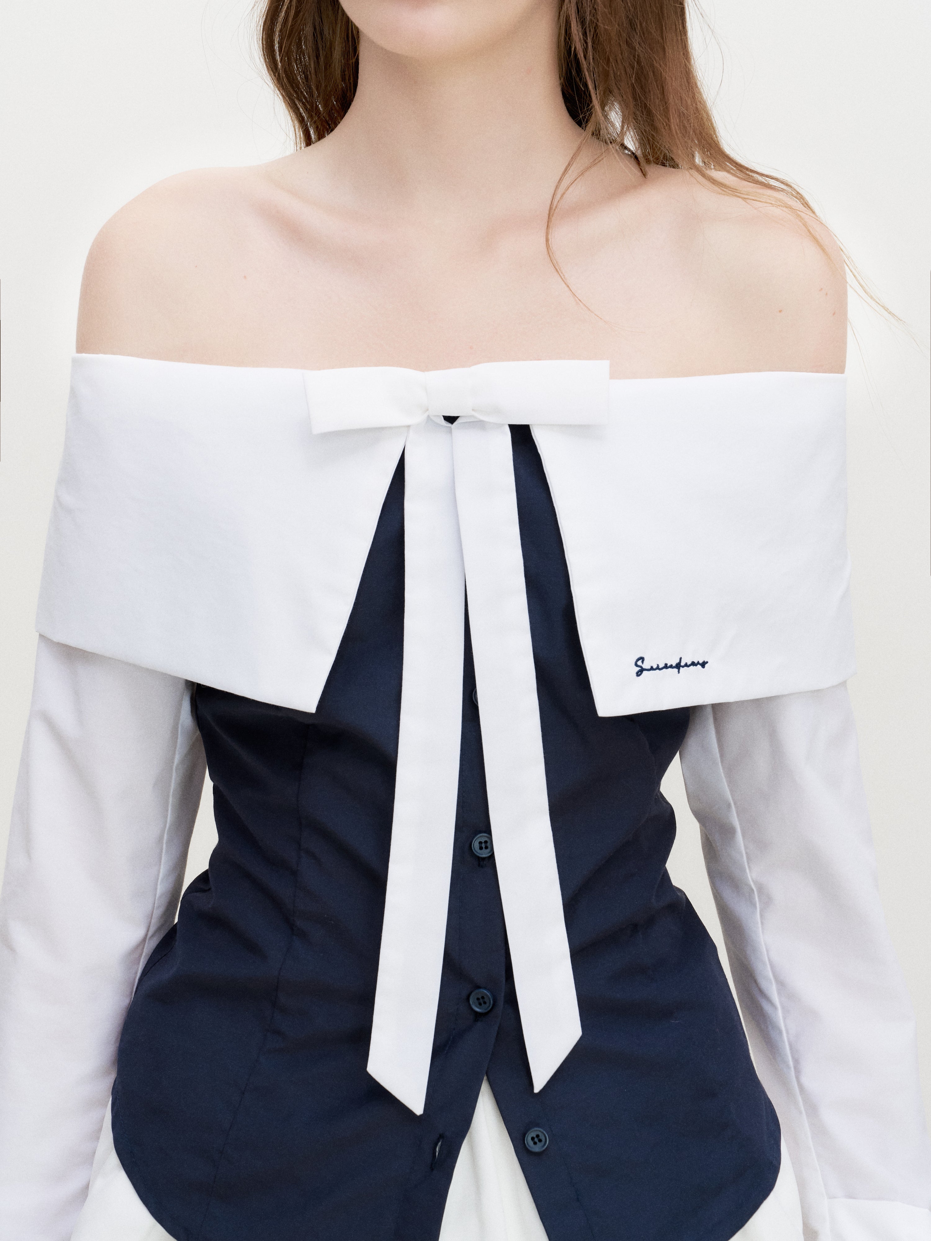 16DEWS 16D26350 Contrast-Color Bow Blouse