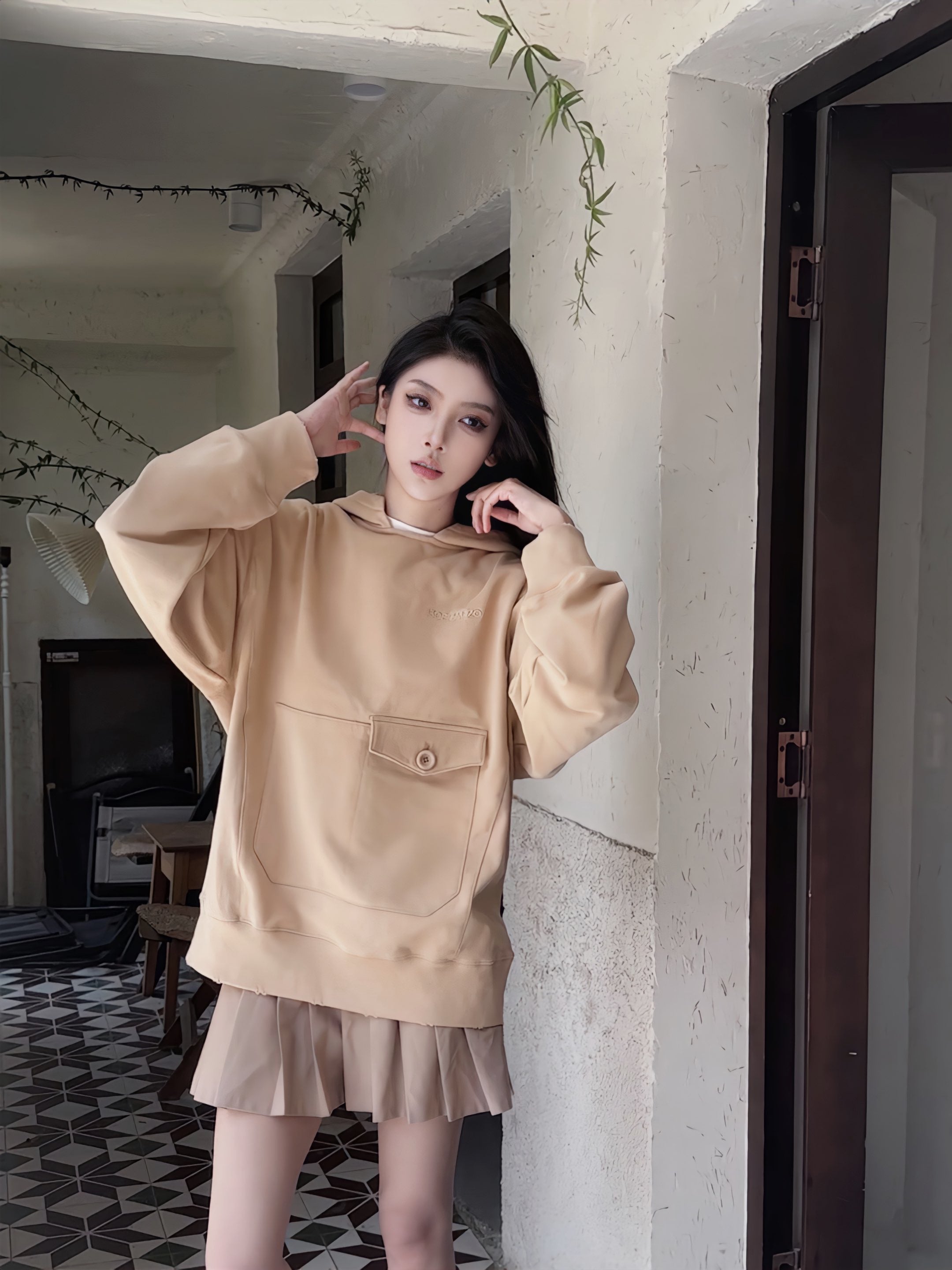 13DE MARZO Bear Embossment Hoodie