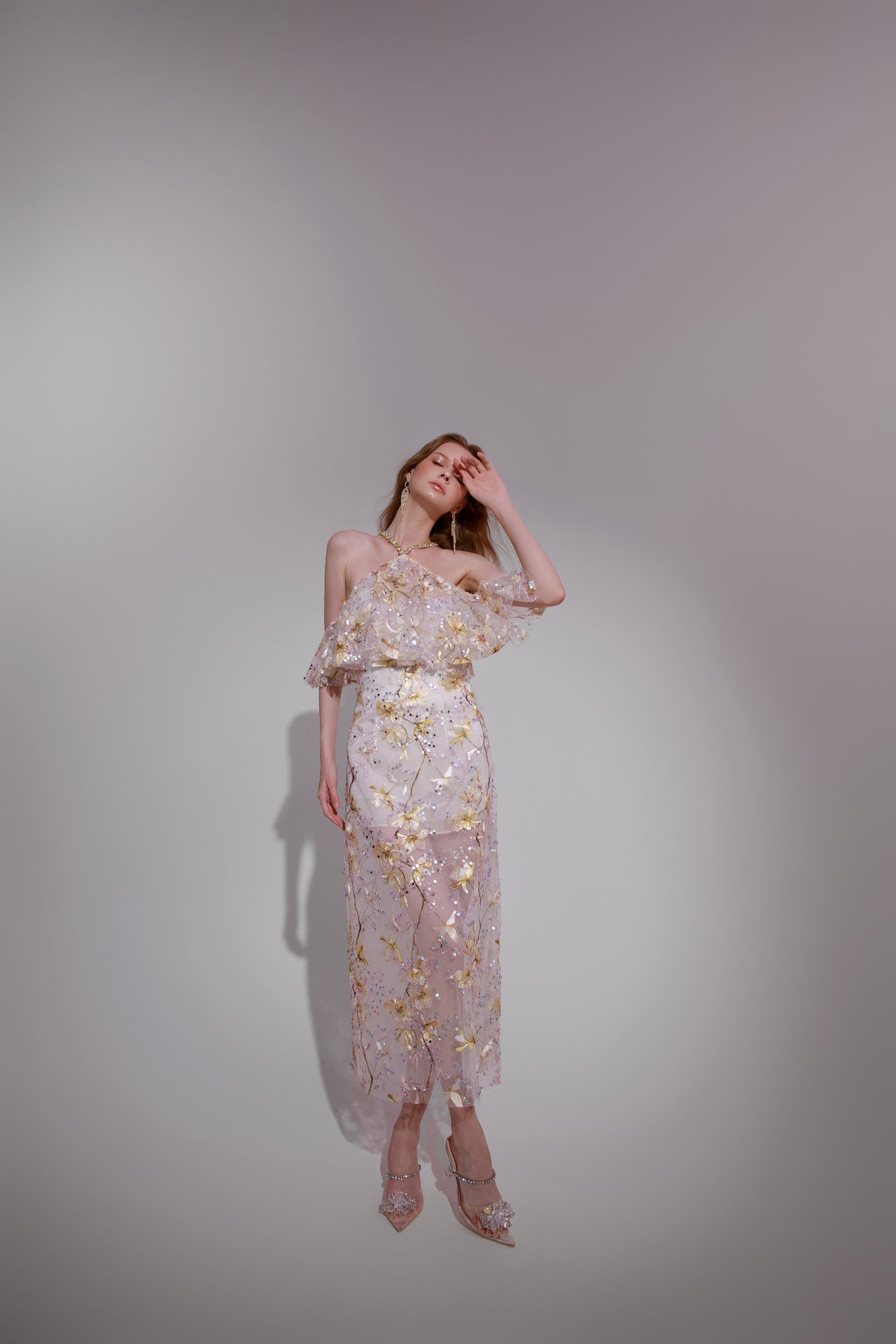 Wardrobes by chen Embroidery Daisy Halter midi dress