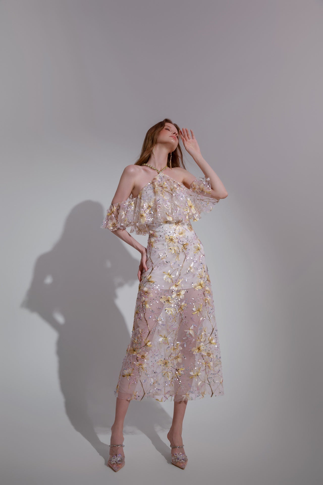 Wardrobes by chen Embroidery Daisy Halter midi dress