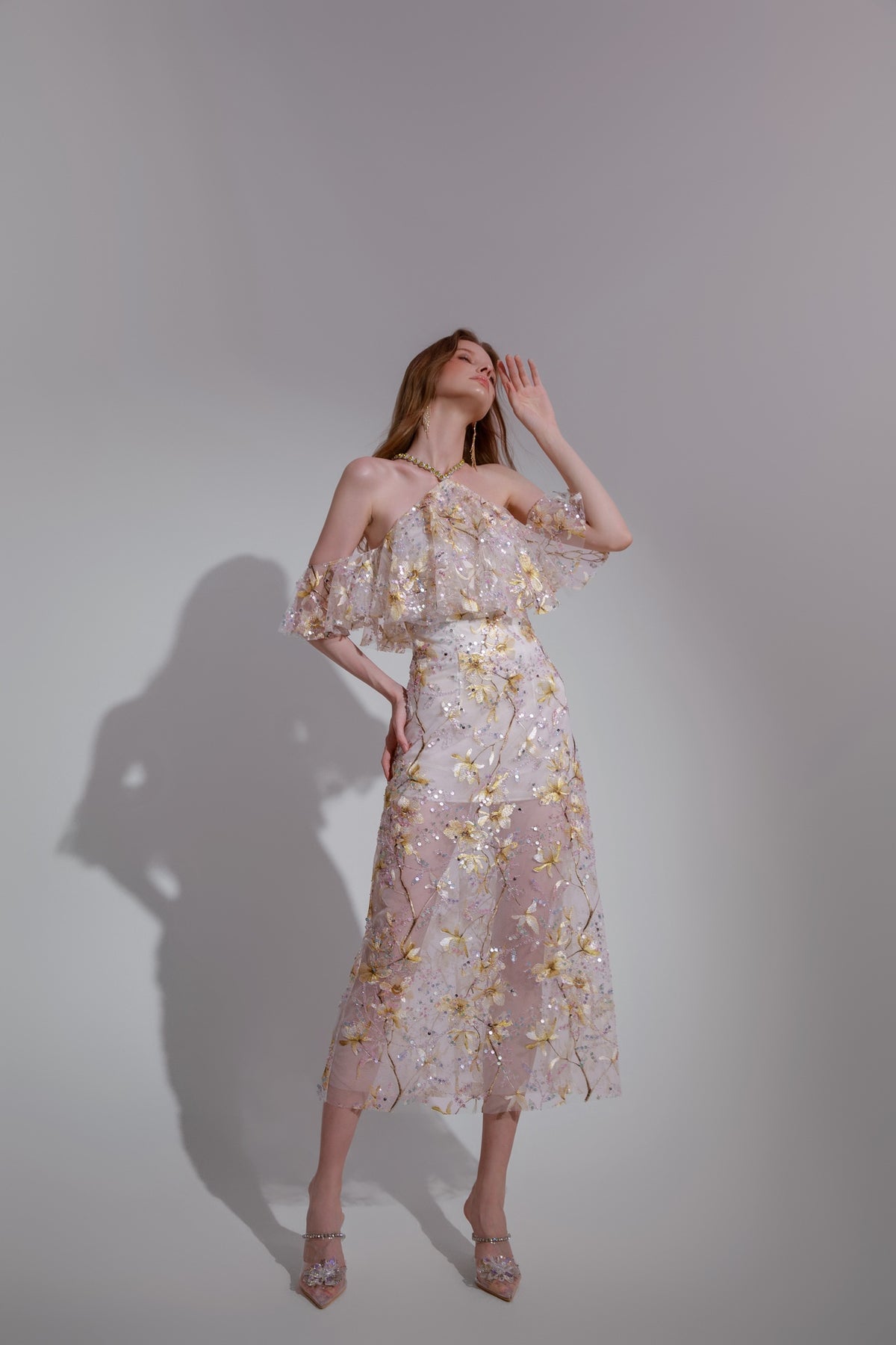 Wardrobes by chen Embroidery Daisy Halter midi dress