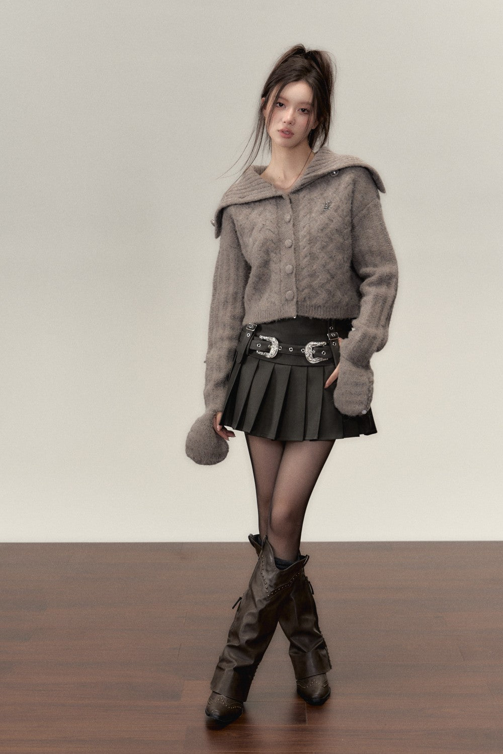 VIAPITTI Lapel Wool Sweater