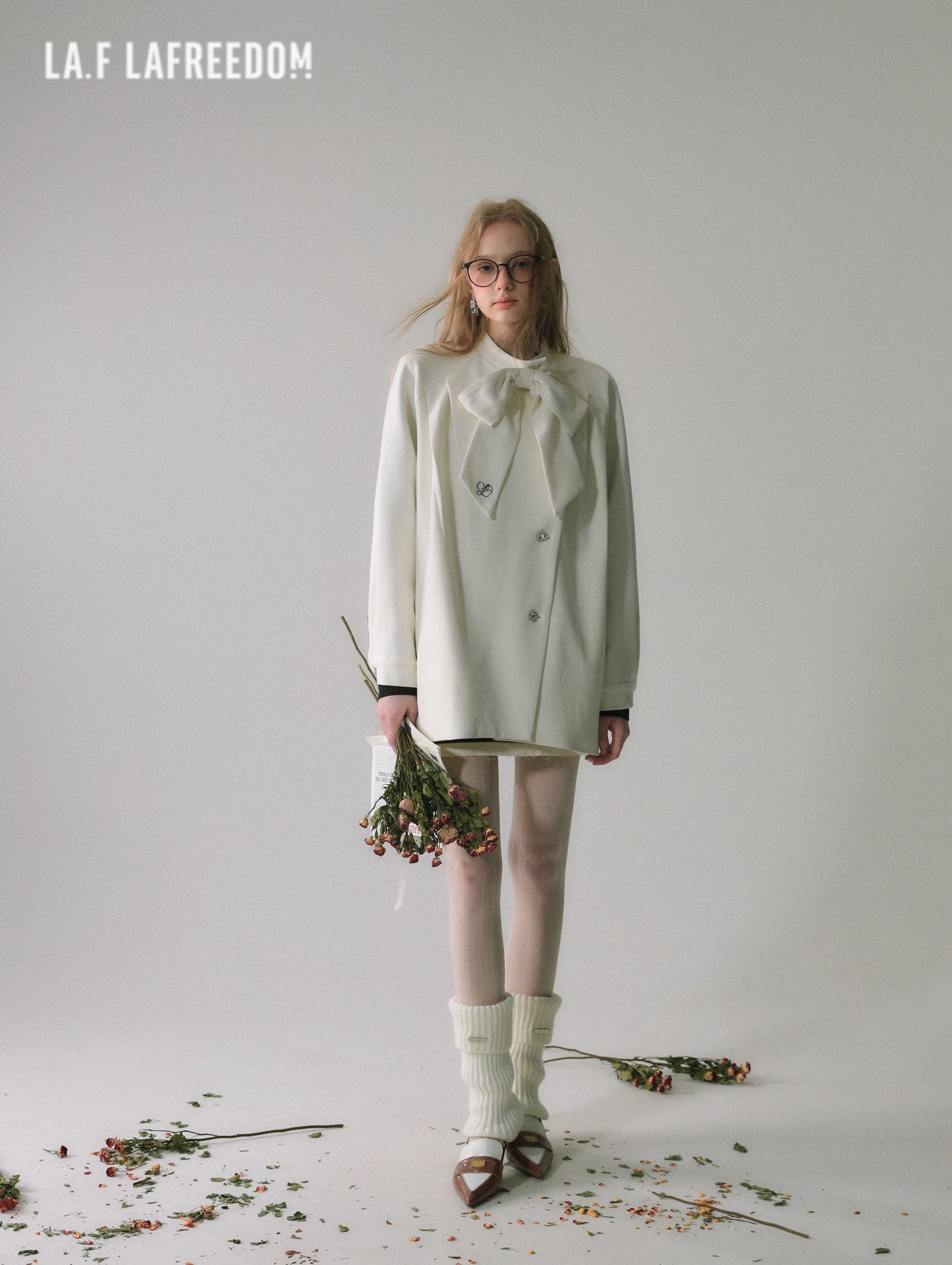 LA FREEDOM Bow-Tie Cape Coat(2 colors)
