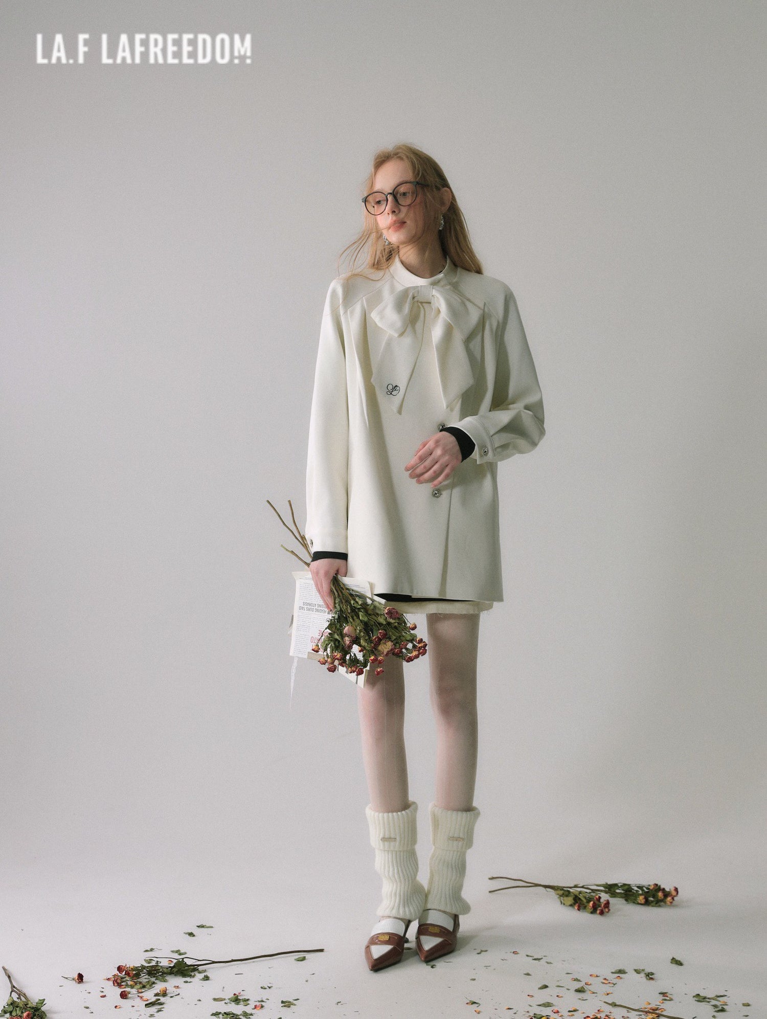 LA FREEDOM Bow-Tie Cape Coat(2 colors)