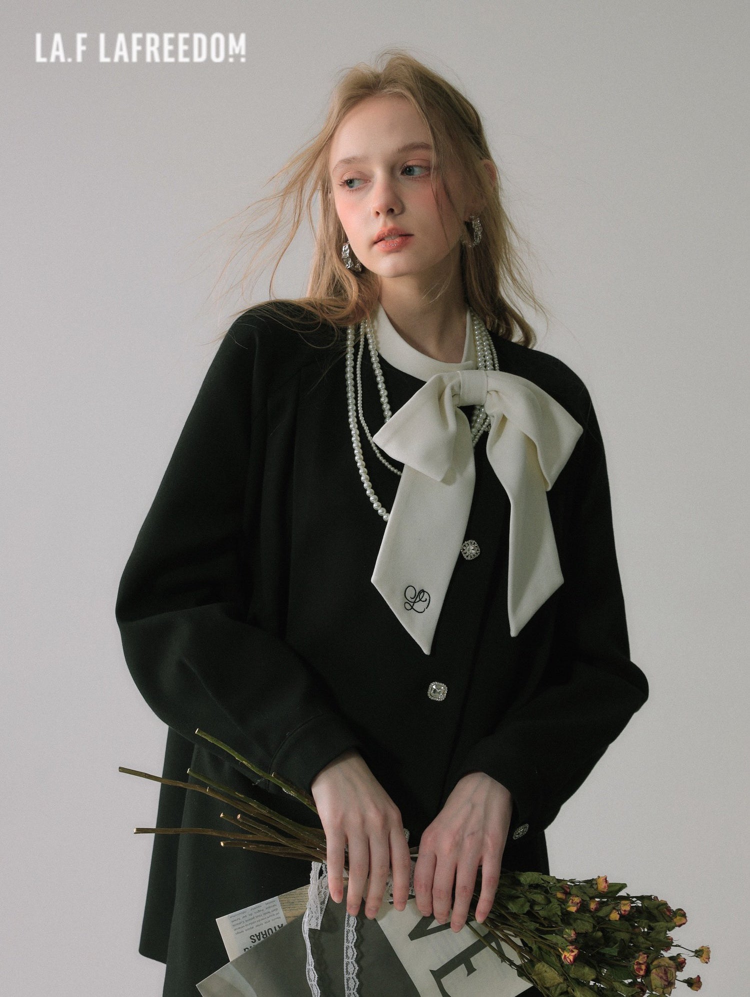 LA FREEDOM Bow-Tie Cape Coat(2 colors)