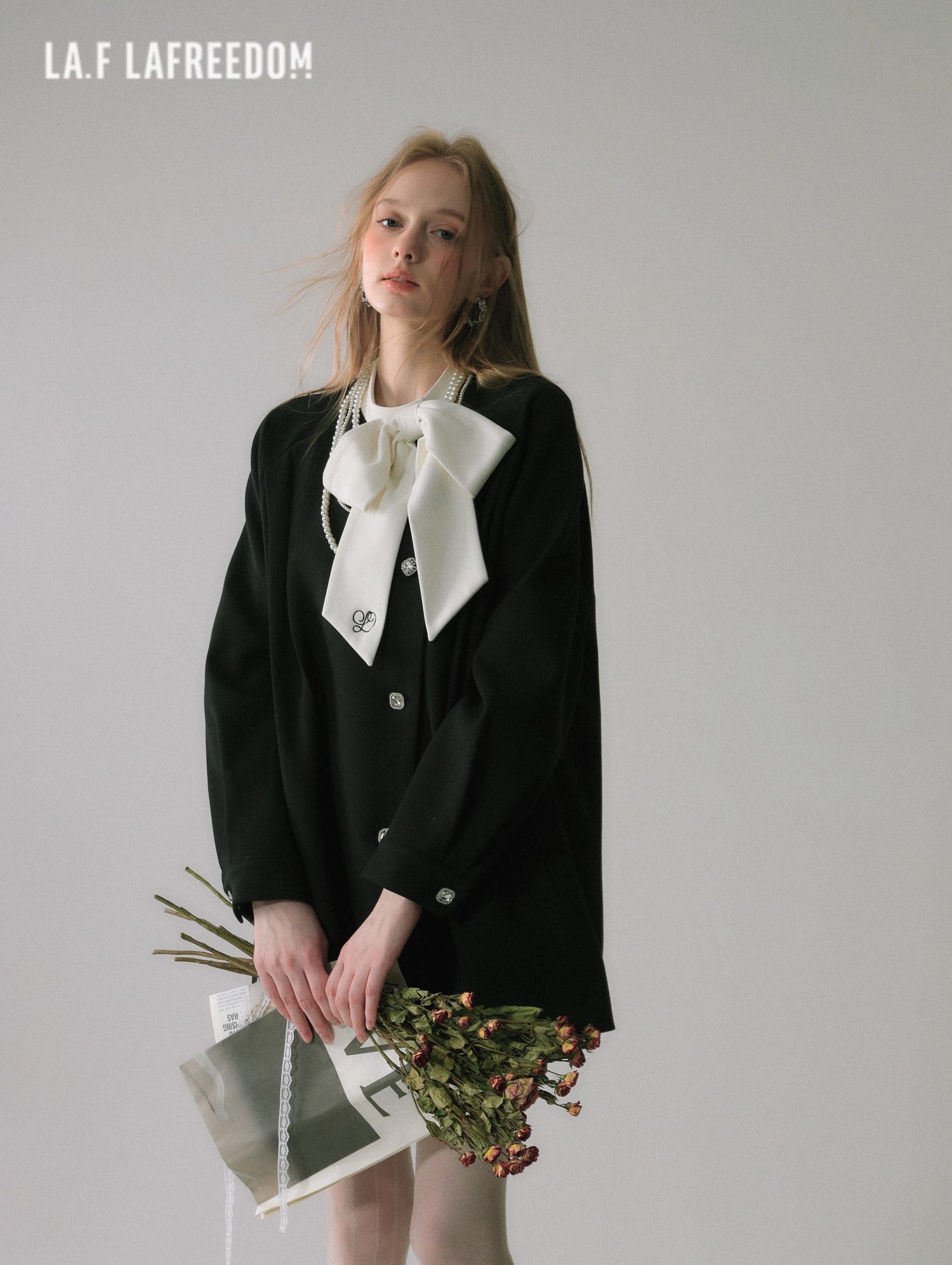 LA FREEDOM Bow-Tie Cape Coat(2 colors)