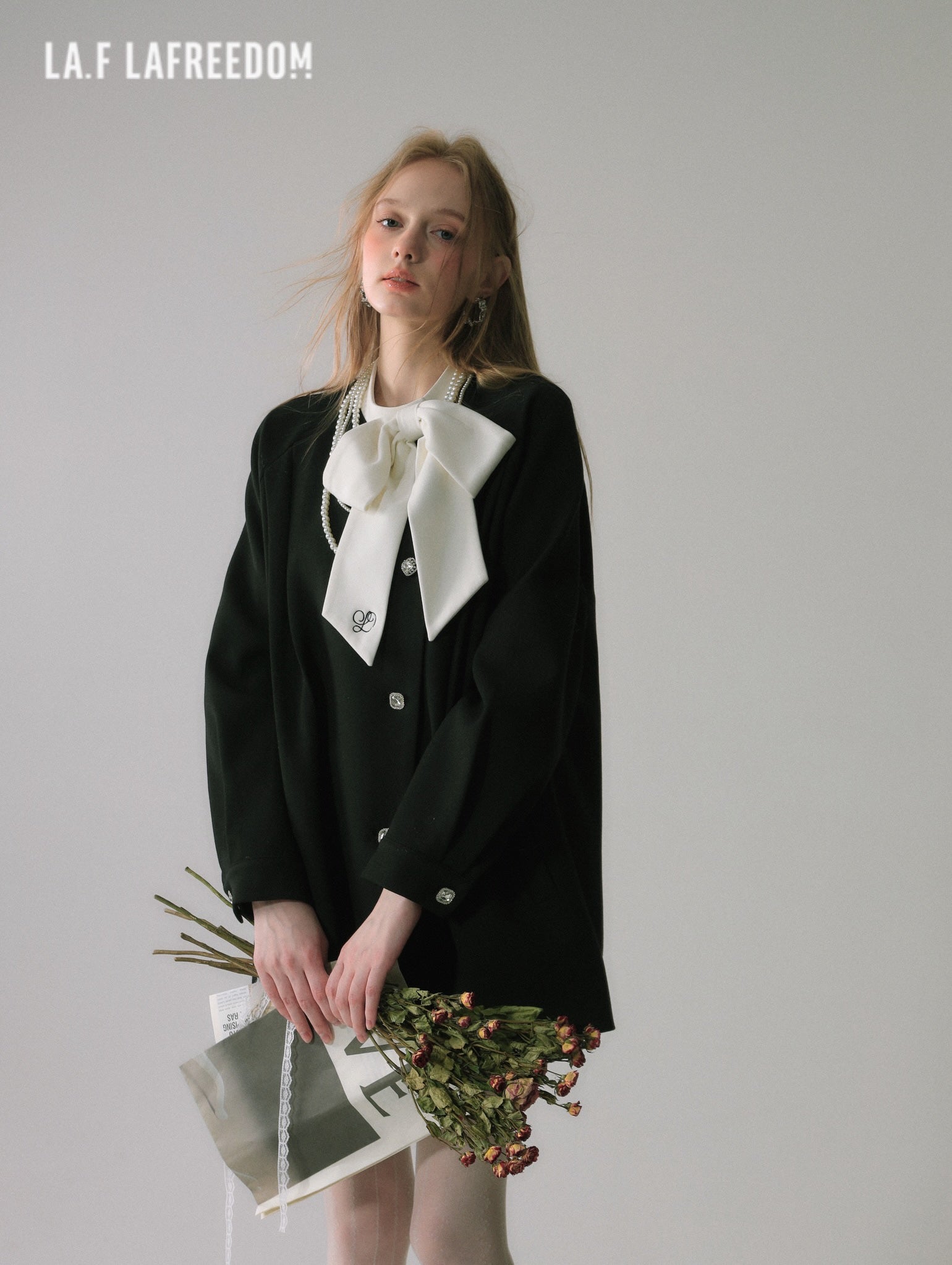 LA FREEDOM Bow-Tie Cape Coat(2 colors)