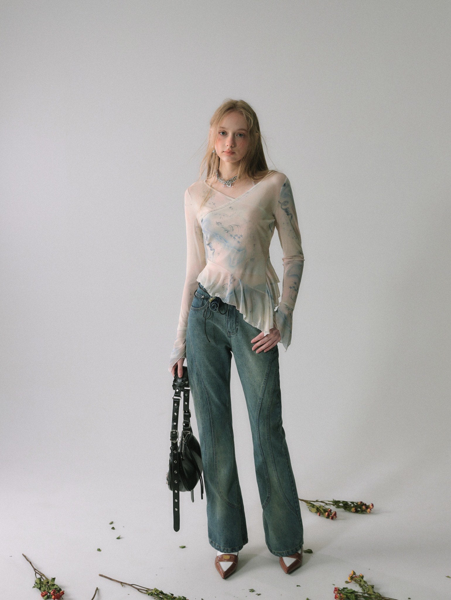 LA FREEDOM Printed Pagoda Sleeve Top(with Camisole)