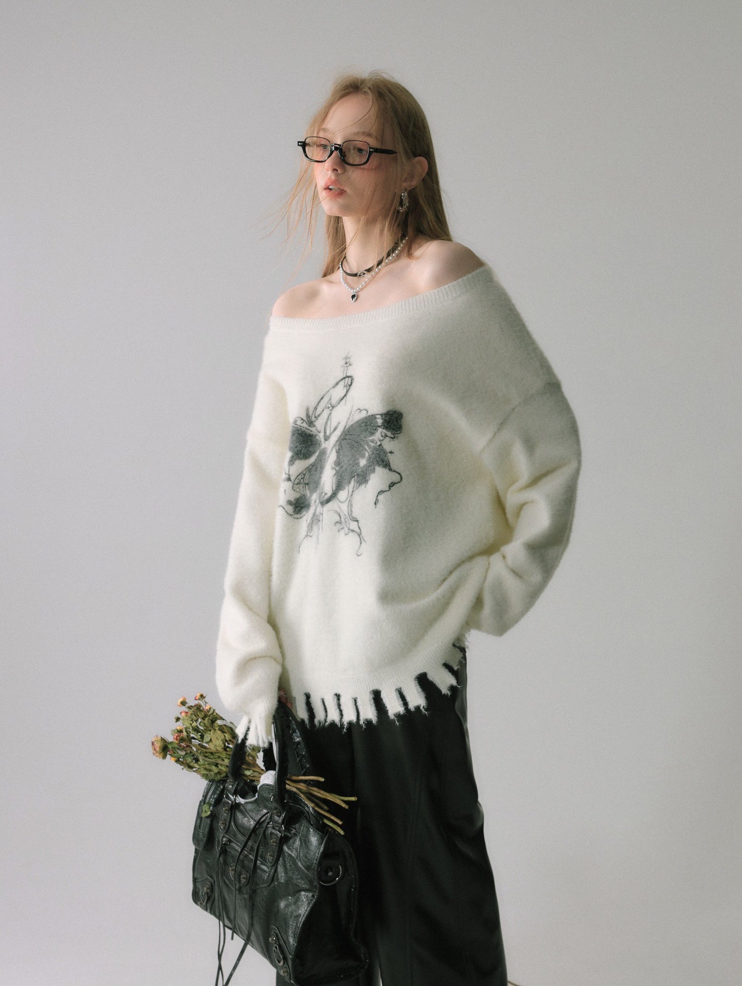 LA FREEDOM Butterfly Irregular Edges Sweater(two colors)