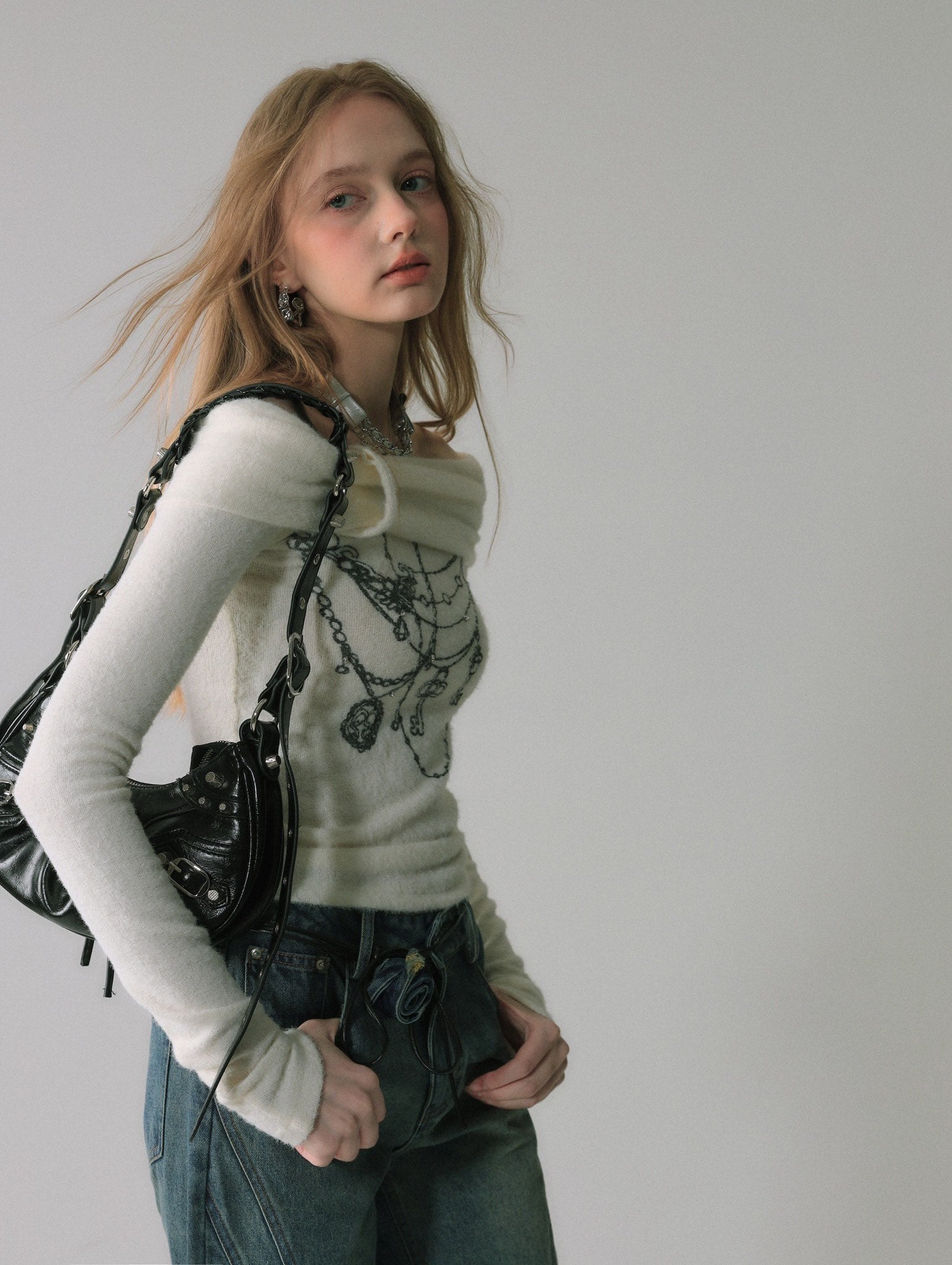 LAFREEDOM SALE Off-Shoulder Vintage Print Slim-Fit Top