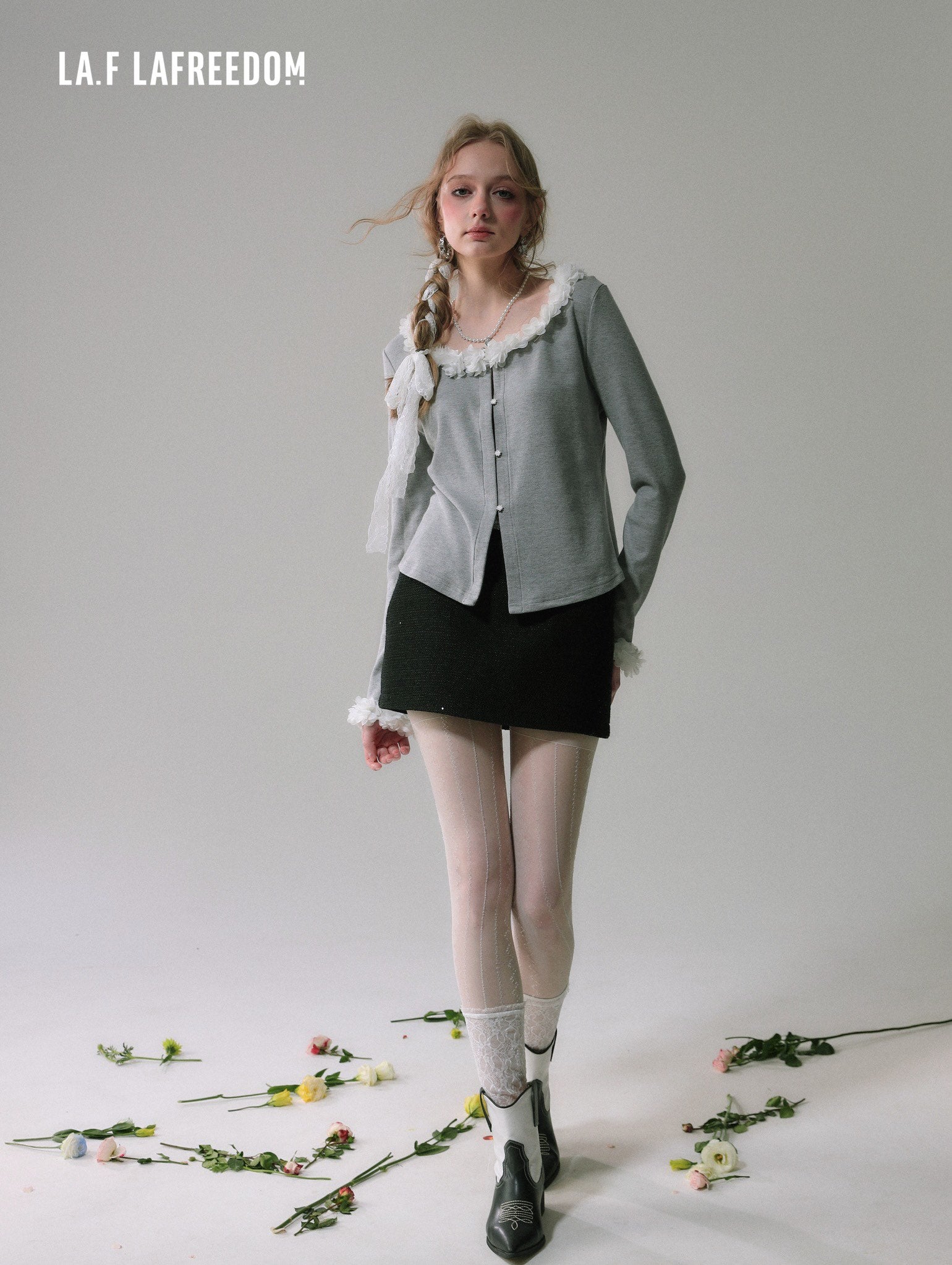 LA FREEDOM Flower knitted cardigan top