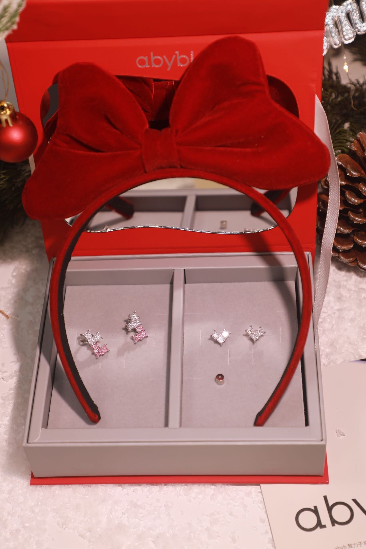 ABYB CHARMING Answer Earring