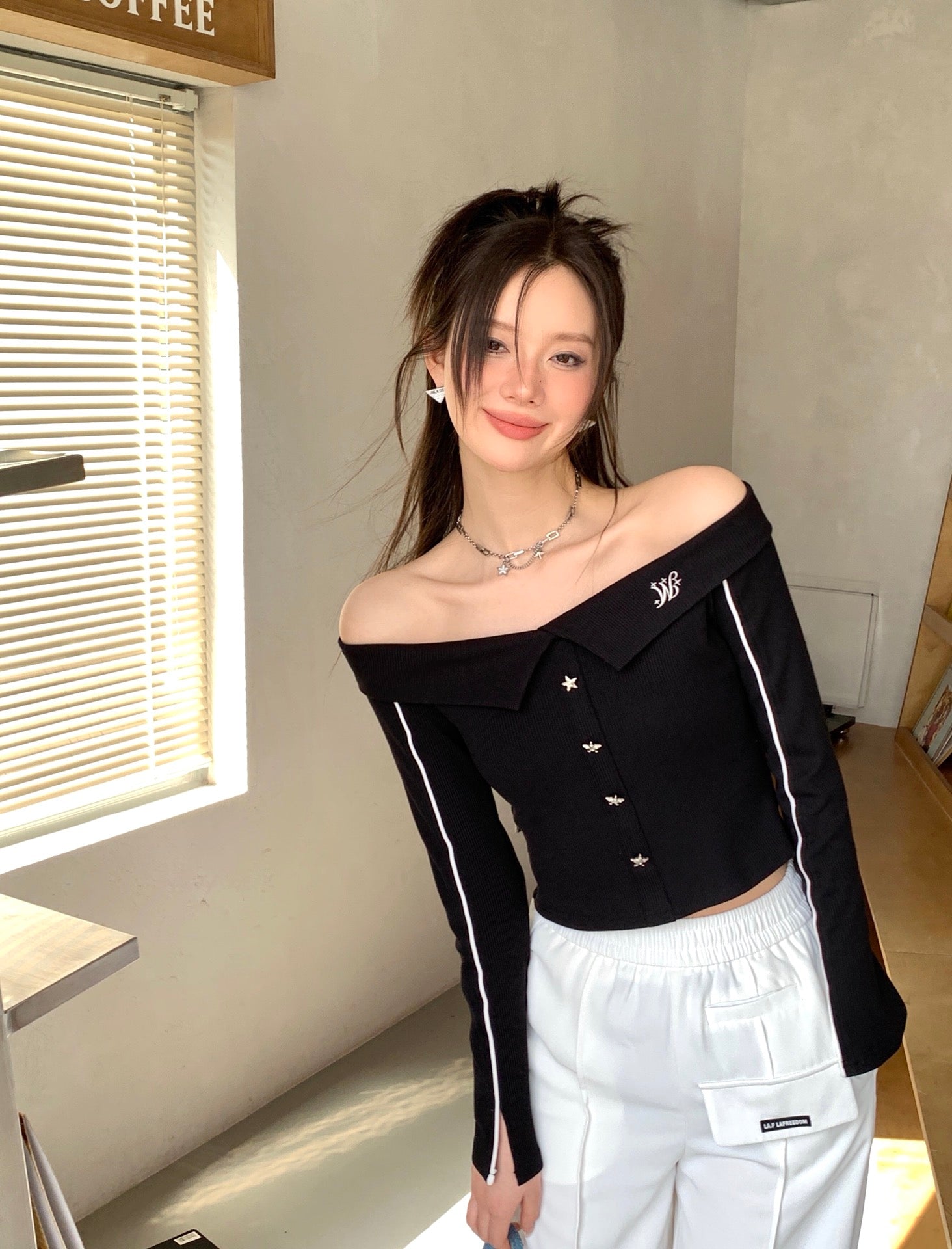 LAFREEDOM SALE LAC330319 off-shoulder knit top(2color)