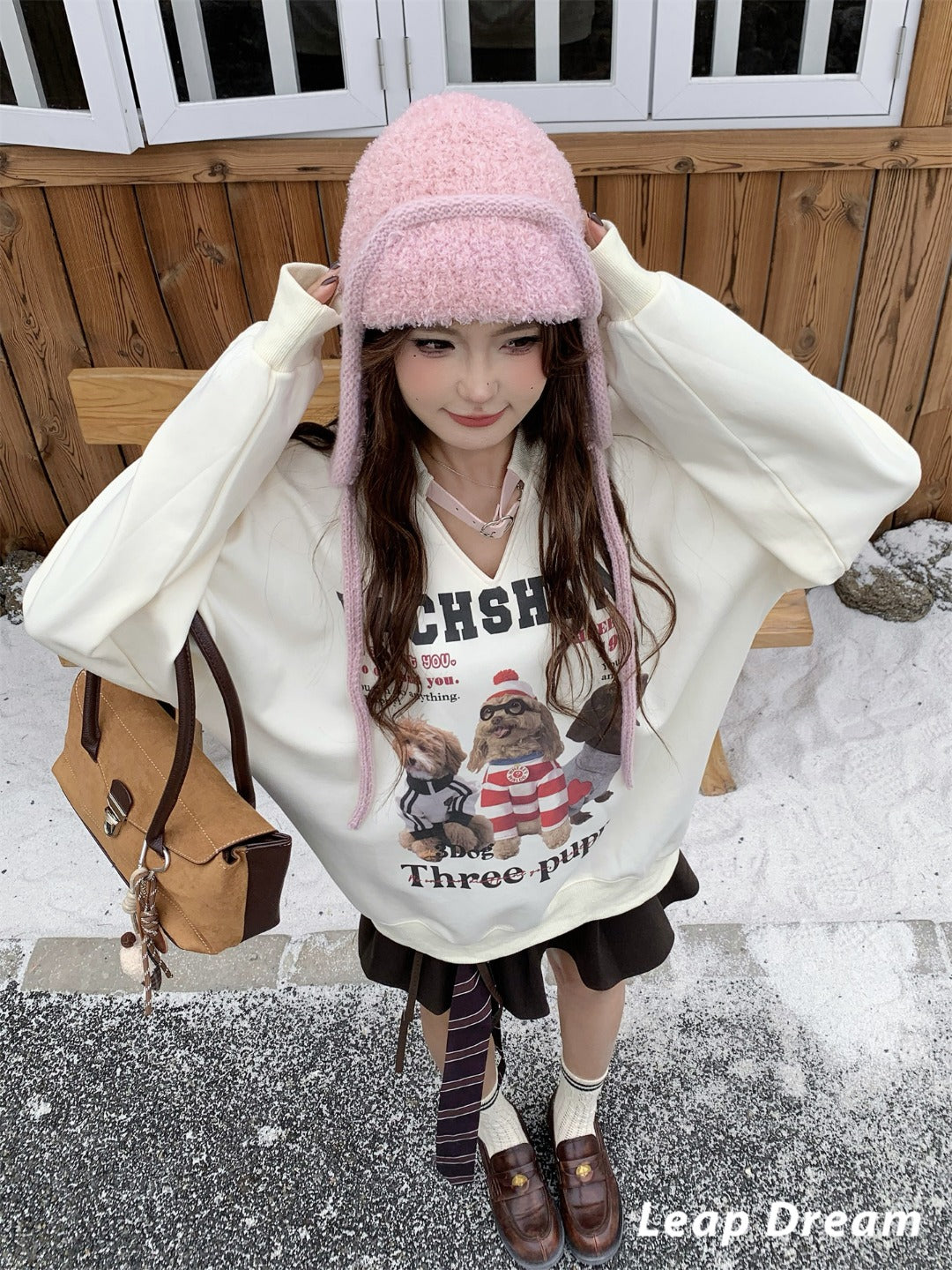 Leap Dream SALE ALD26017 Collarbone Snaps Print Sweatshirt
