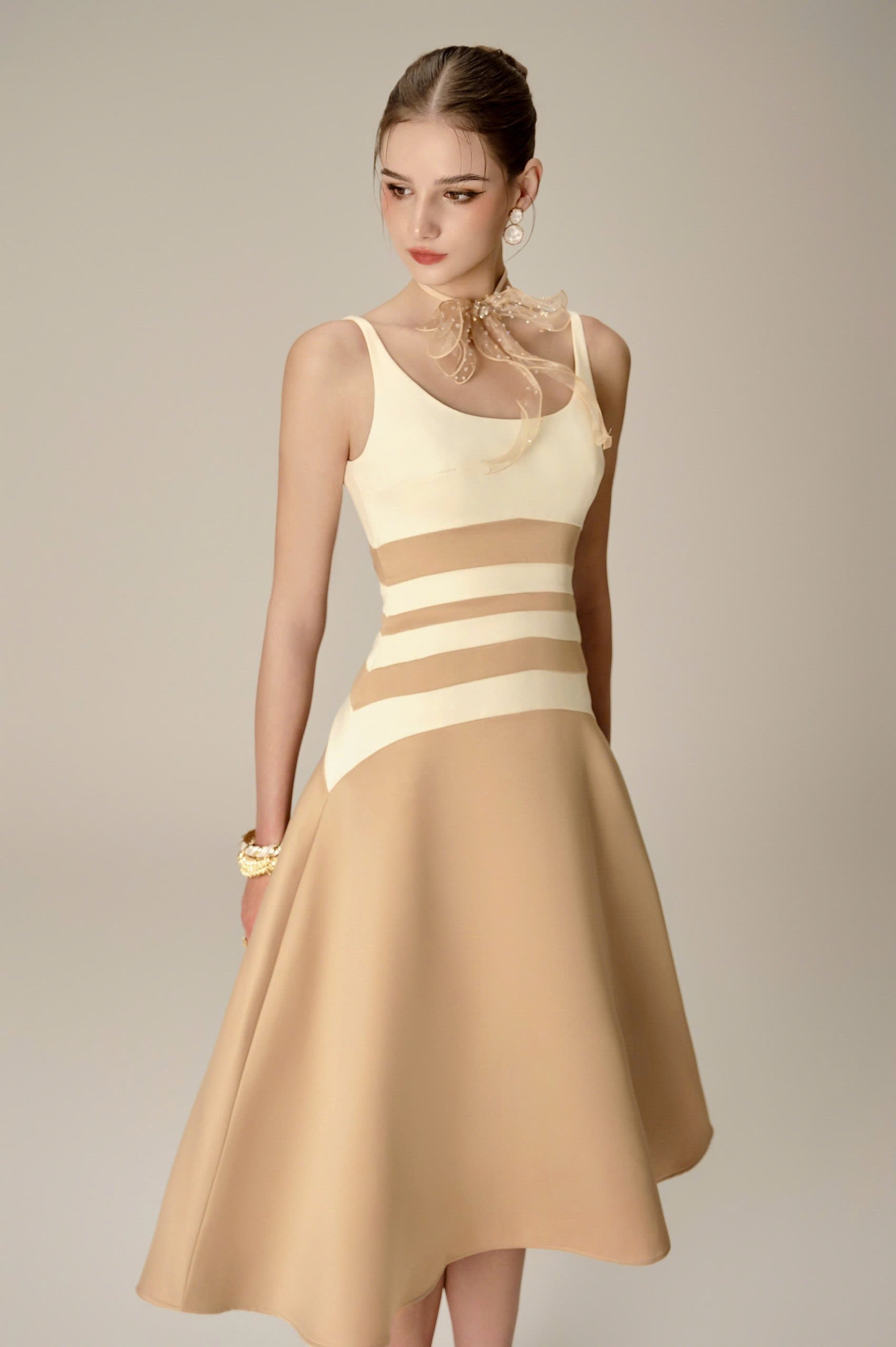 Nhat VY ORLA DRESS